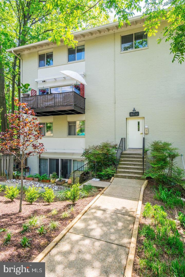 LONDON TERRACE - Residential Lease