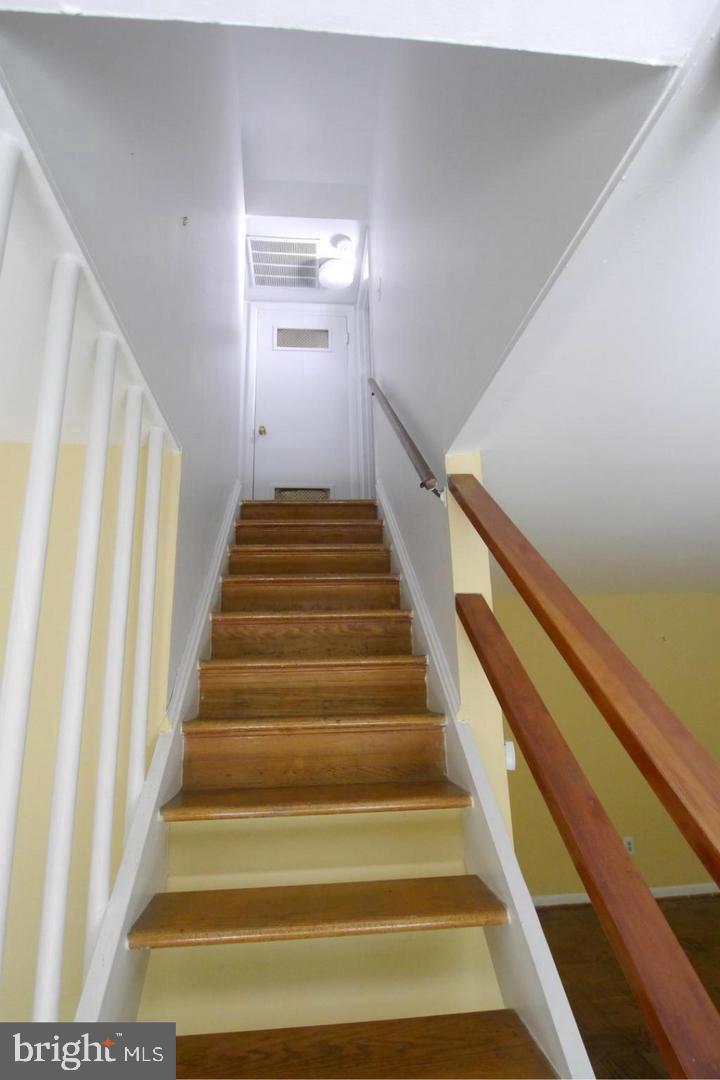 LONDON TERRACE - Residential Lease