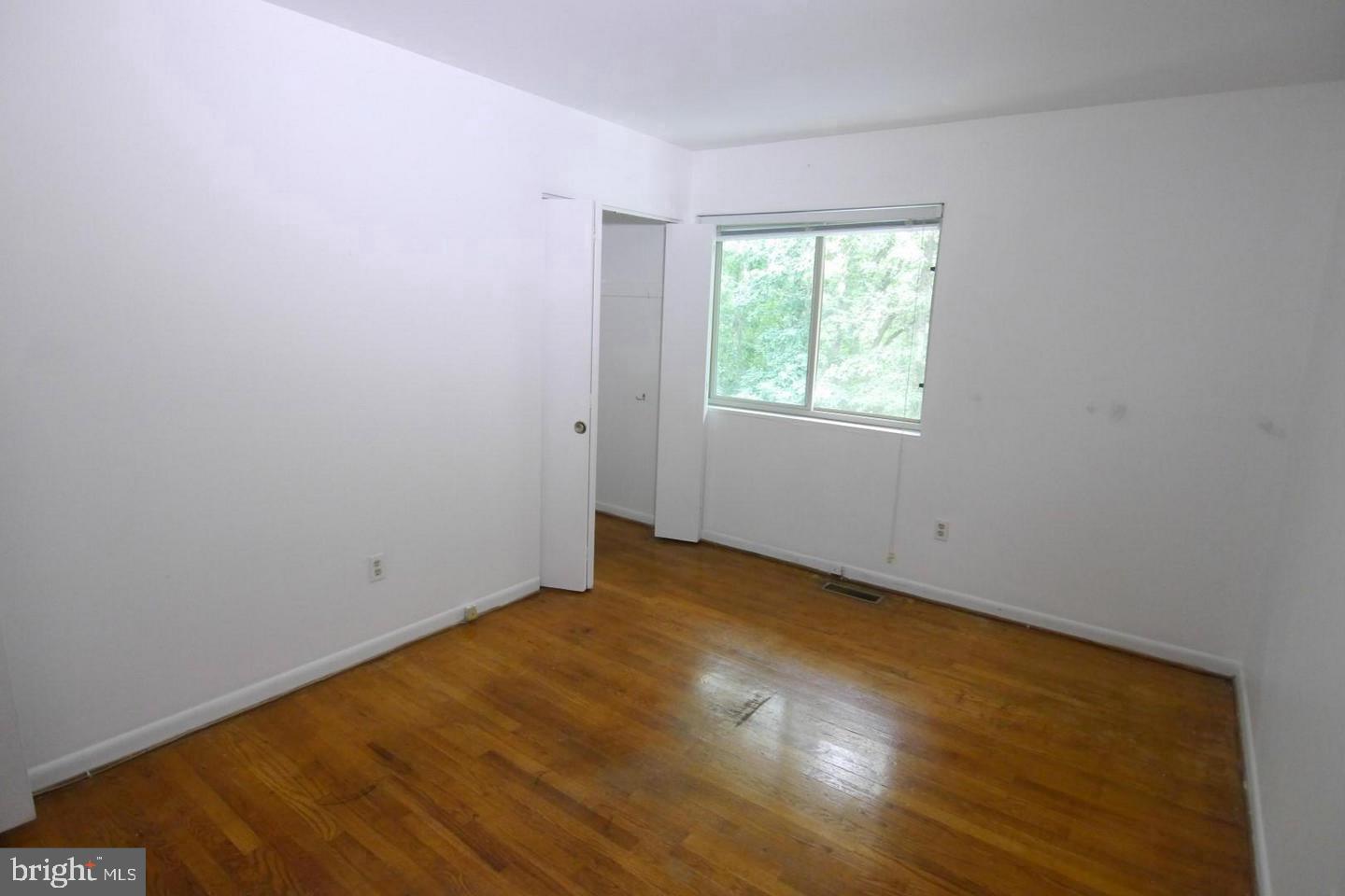 LONDON TERRACE - Residential Lease