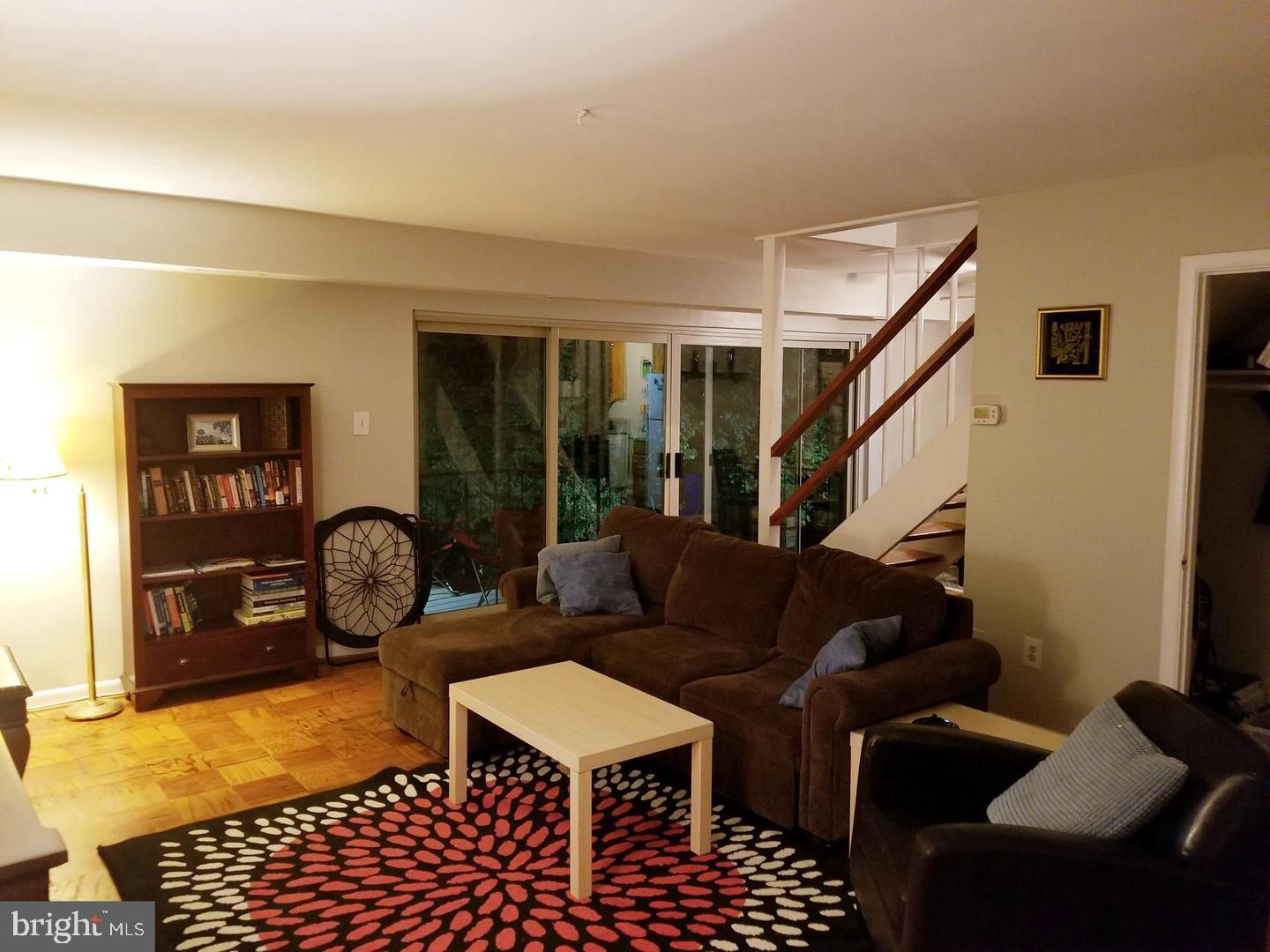 LONDON TERRACE - Residential Lease