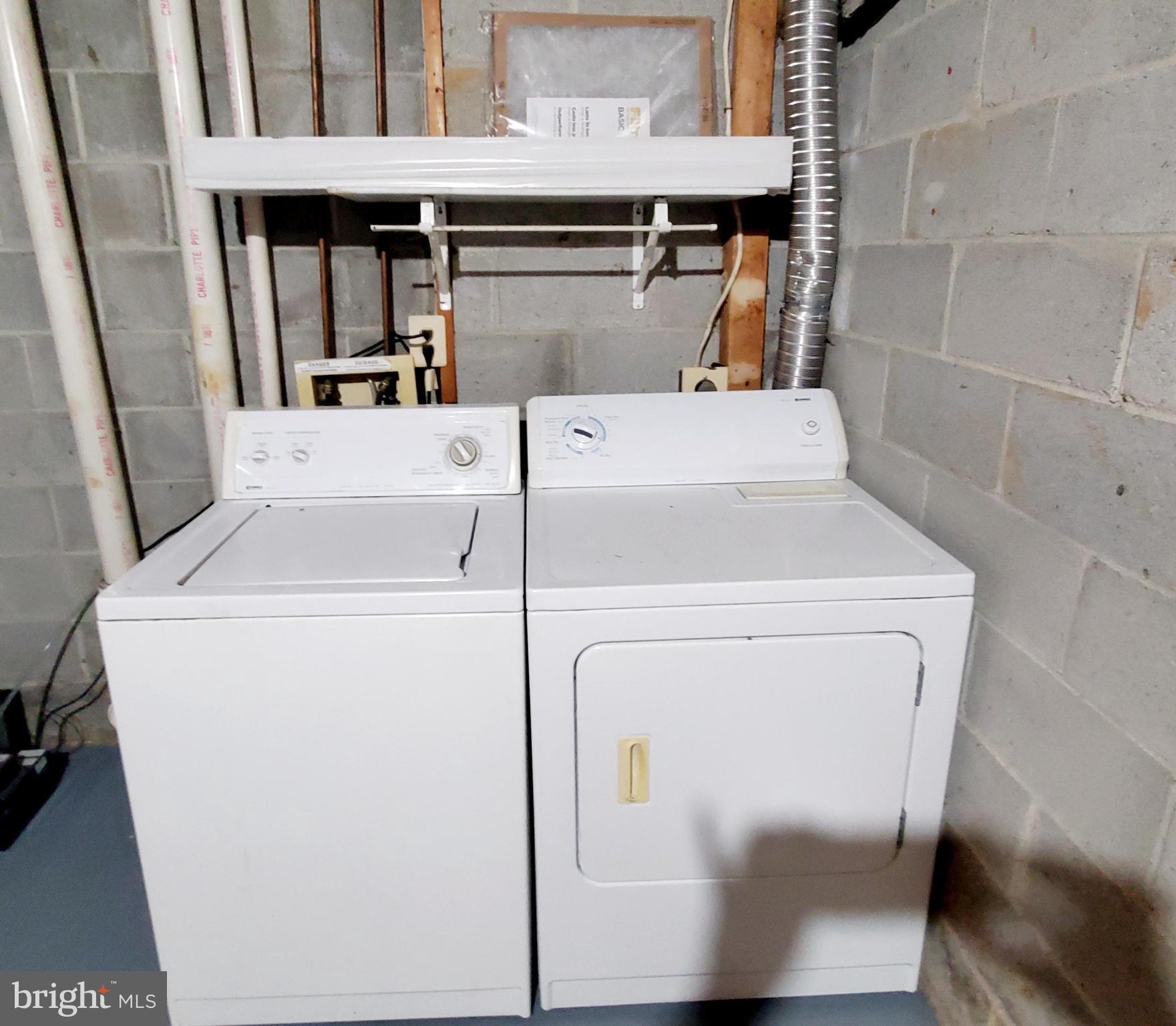 HILLSIDE TOWNES - Residential