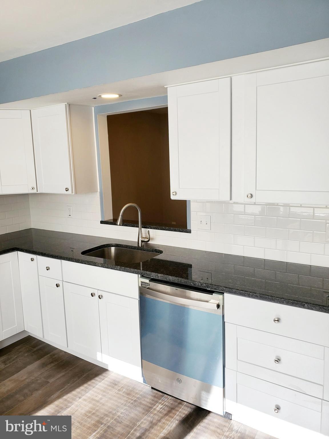 HILLSIDE TOWNES - Residential