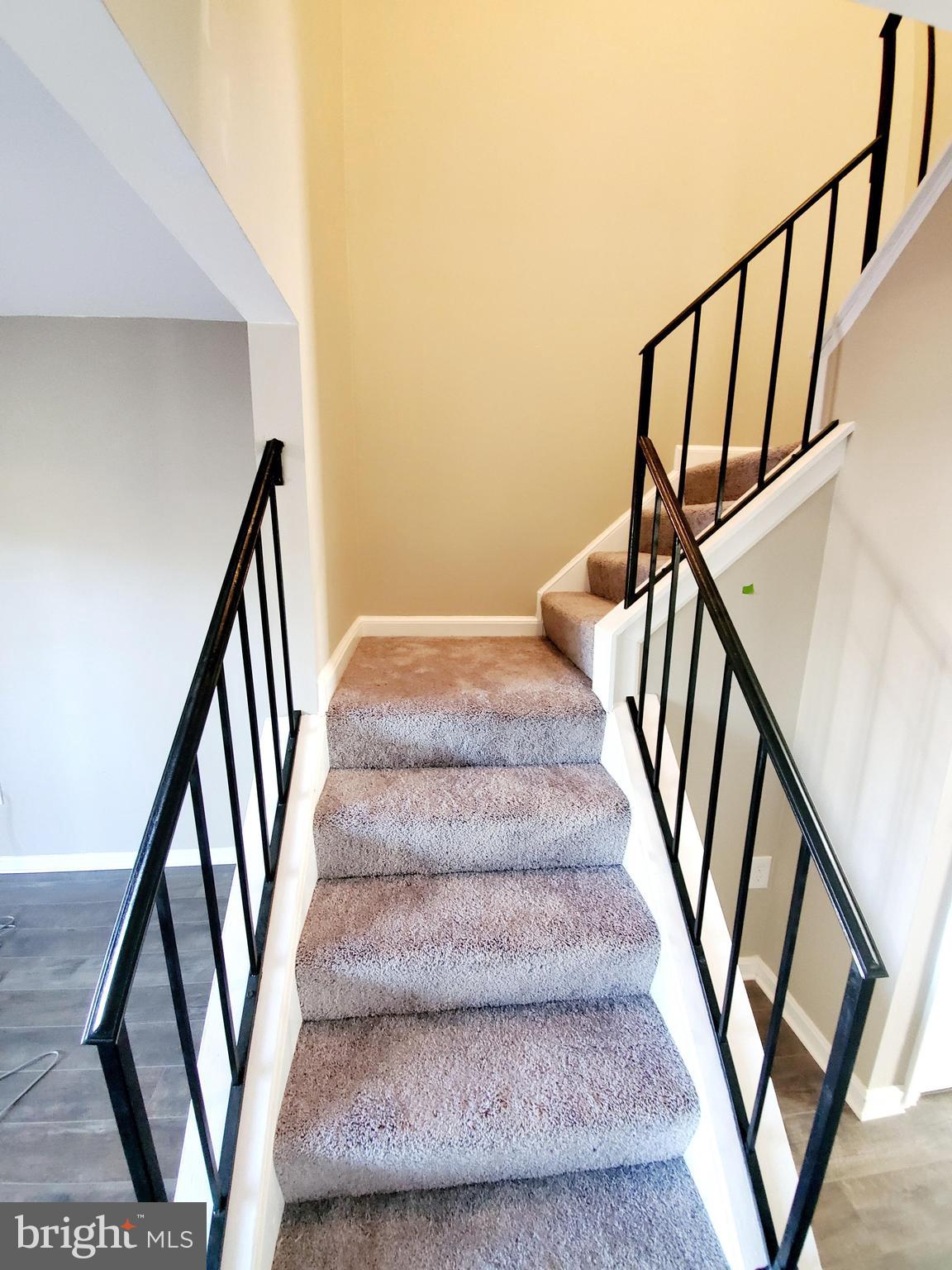 HILLSIDE TOWNES - Residential