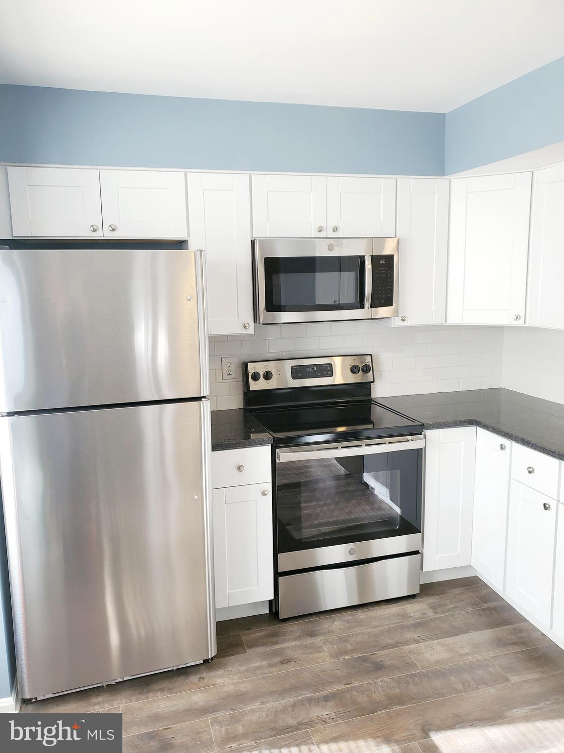 HILLSIDE TOWNES - Residential