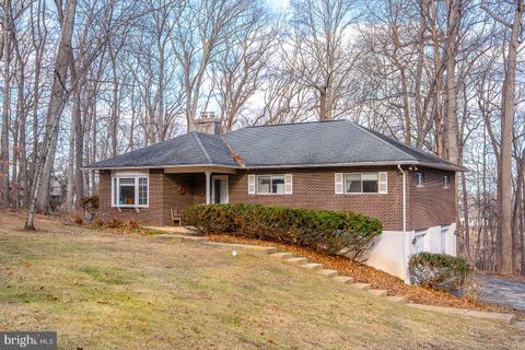 Photo of 192 Maryhill Road, PHOENIXVILLE, PA 19460 (MLS # PACT2115500)