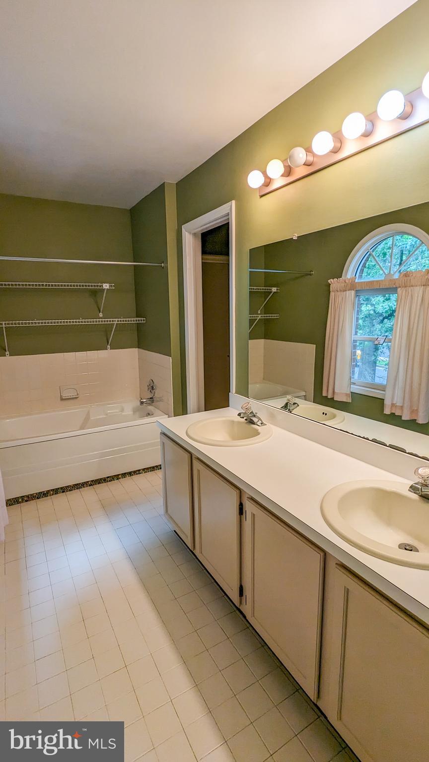 NEWTOWN GATE - Residential