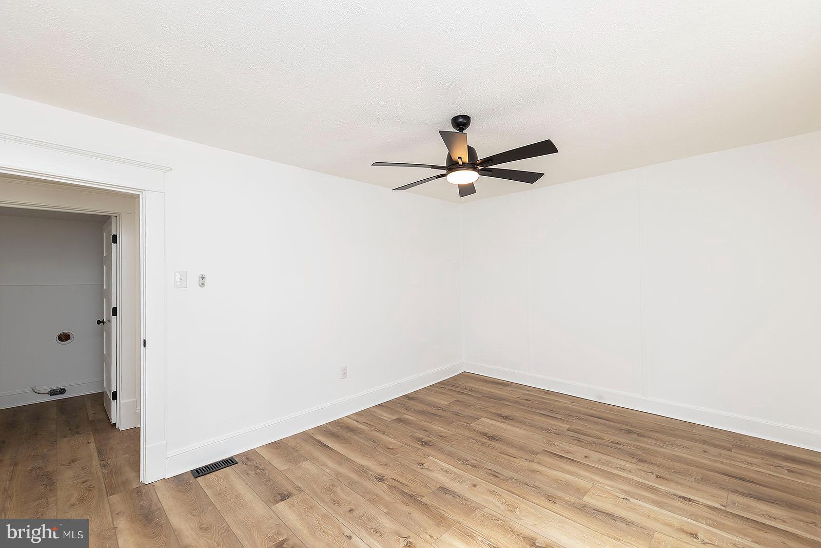 STROSNIDER - Residential Lease