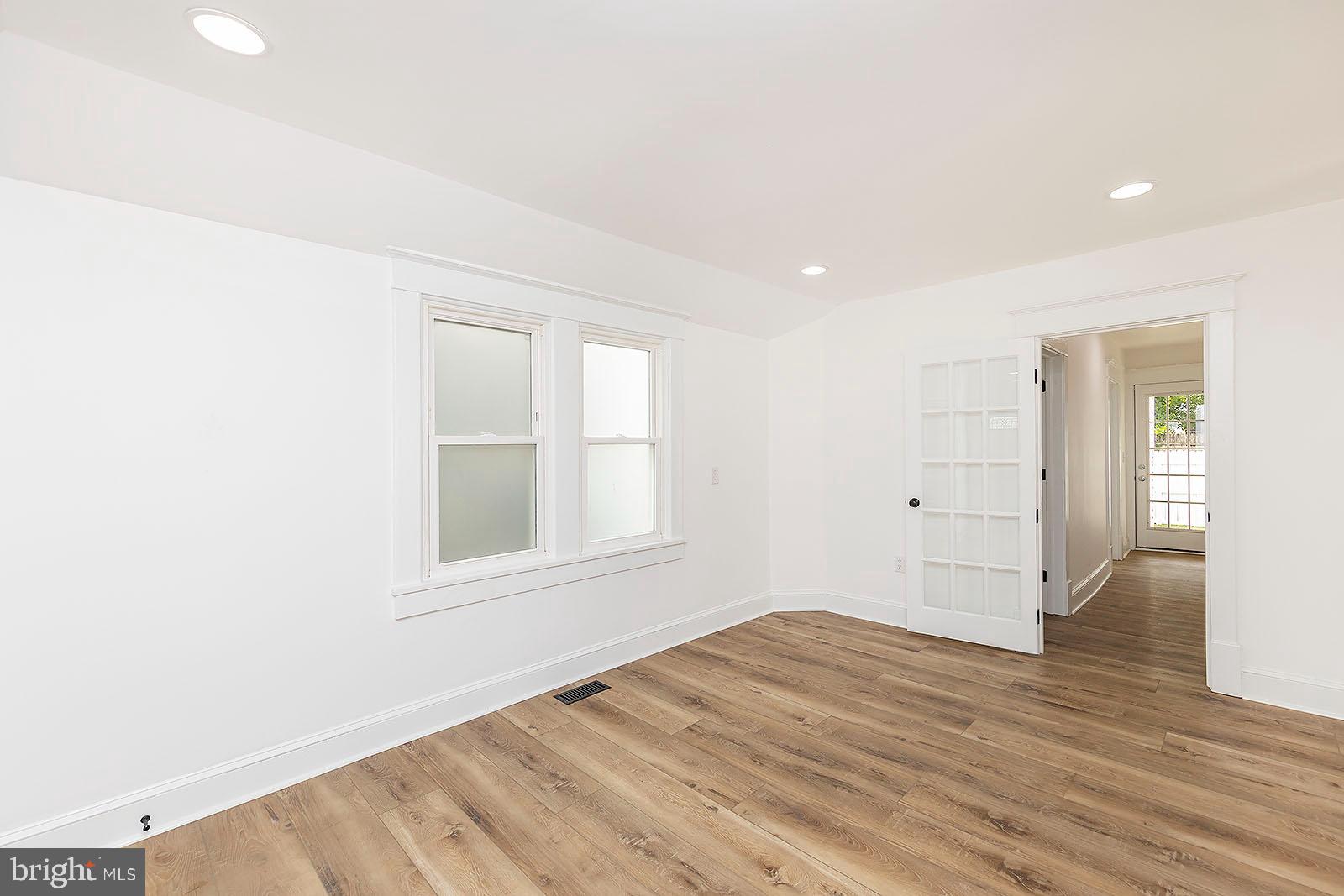 STROSNIDER - Residential Lease