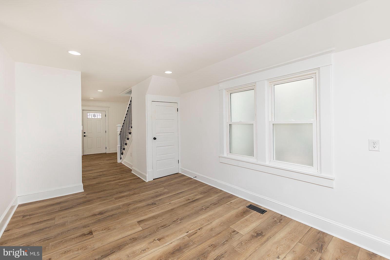 STROSNIDER - Residential Lease