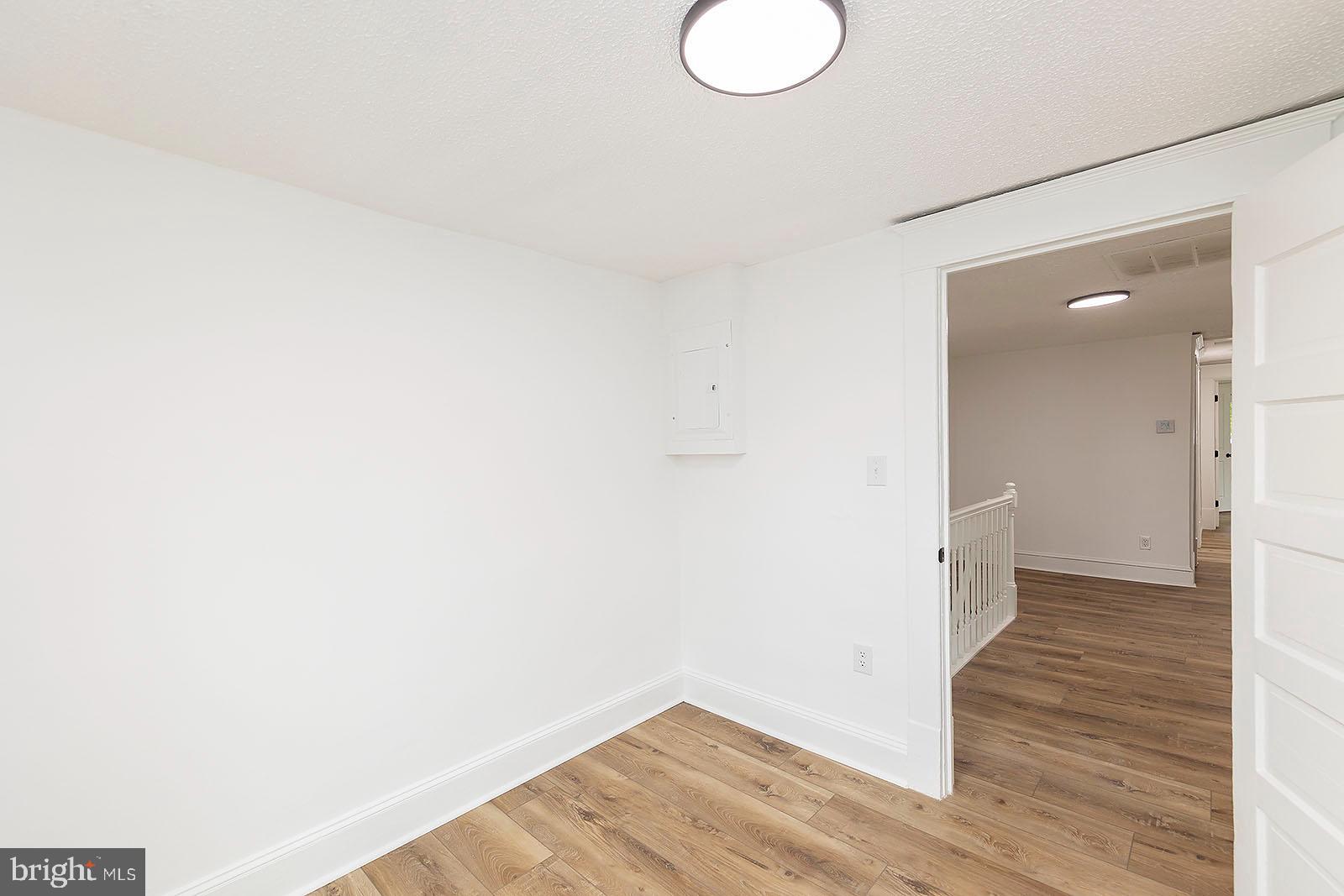 STROSNIDER - Residential Lease