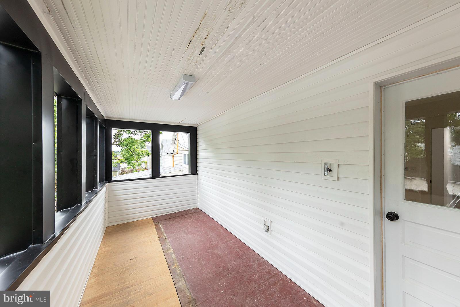 STROSNIDER - Residential Lease