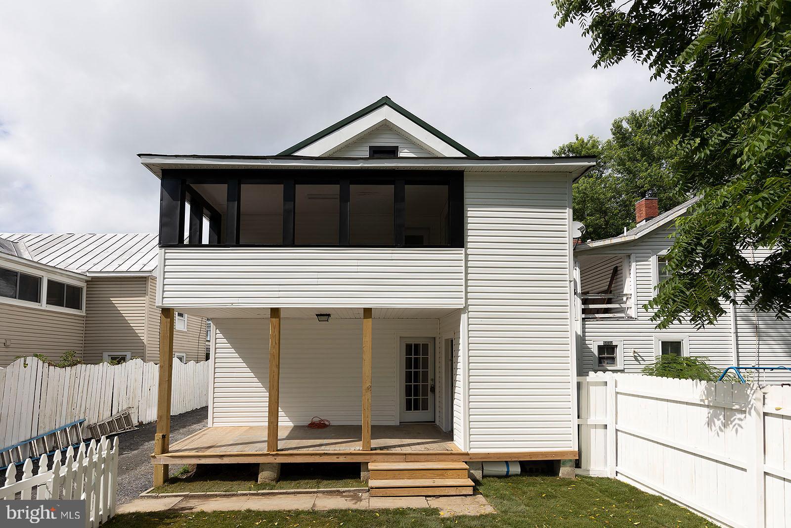 STROSNIDER - Residential Lease