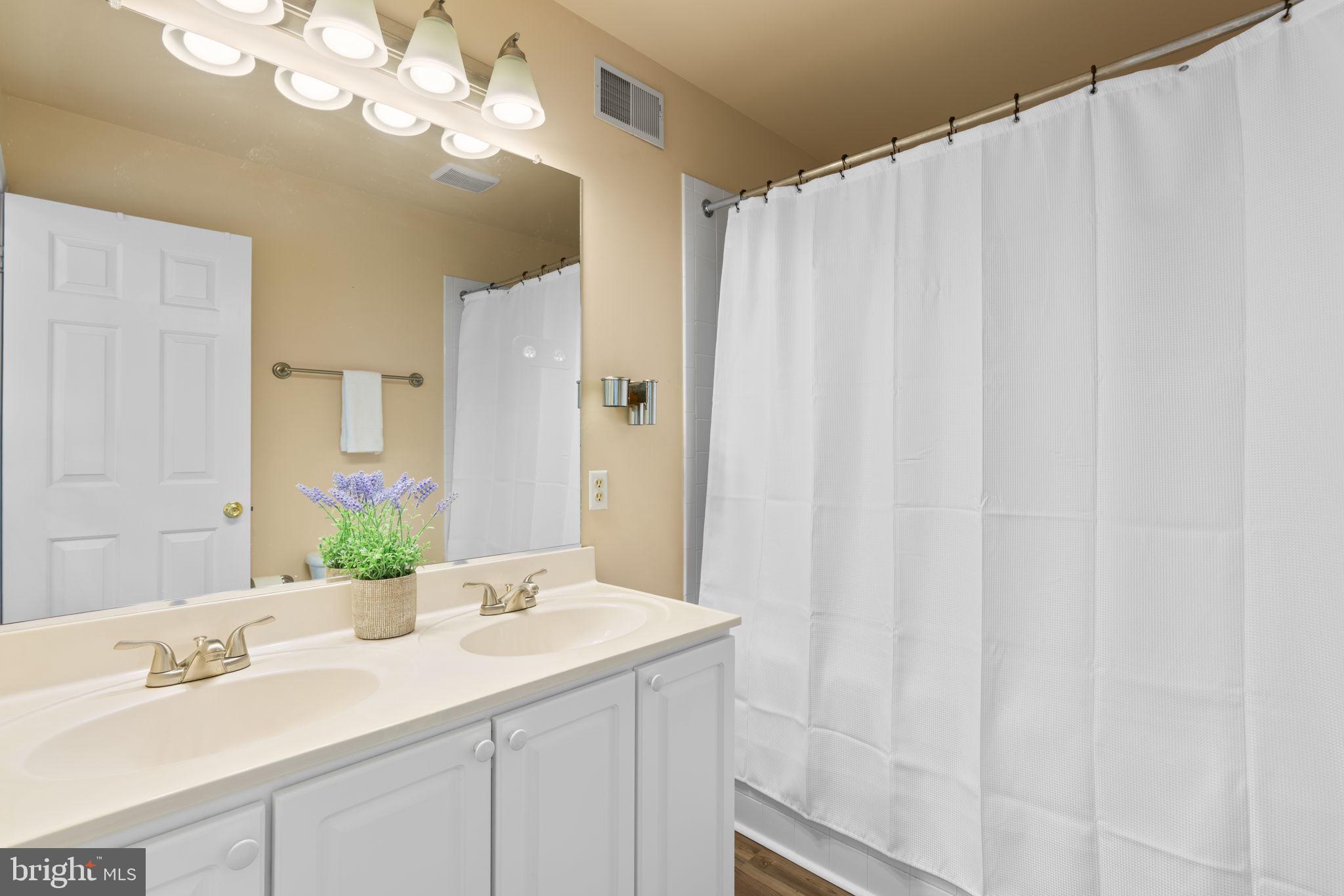 NEW TOWN - Residential