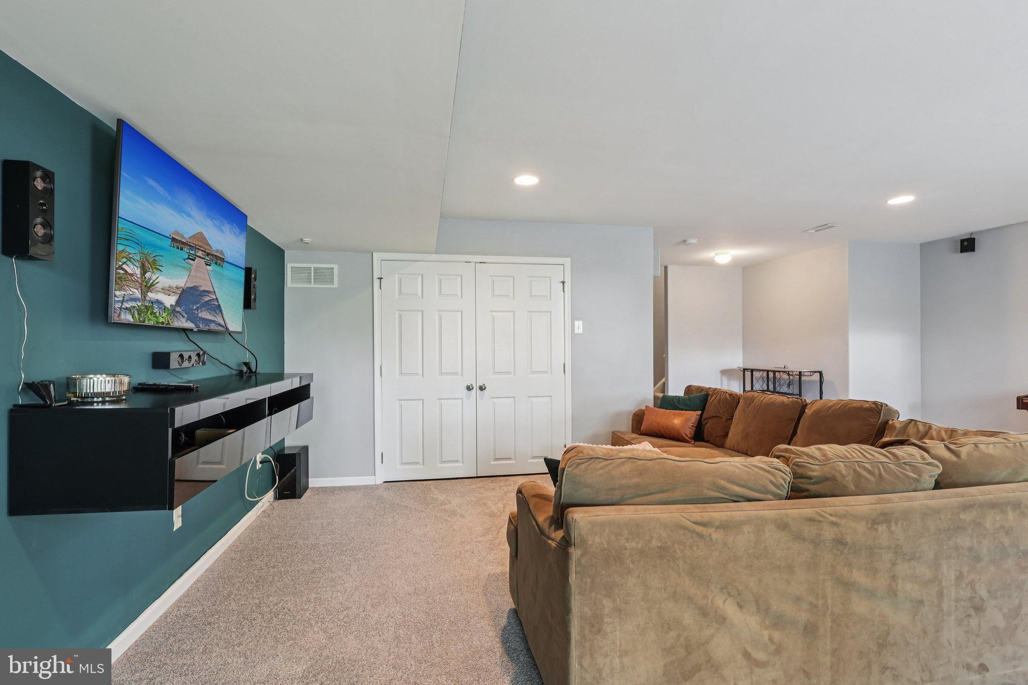 HIGHGATE - Residential