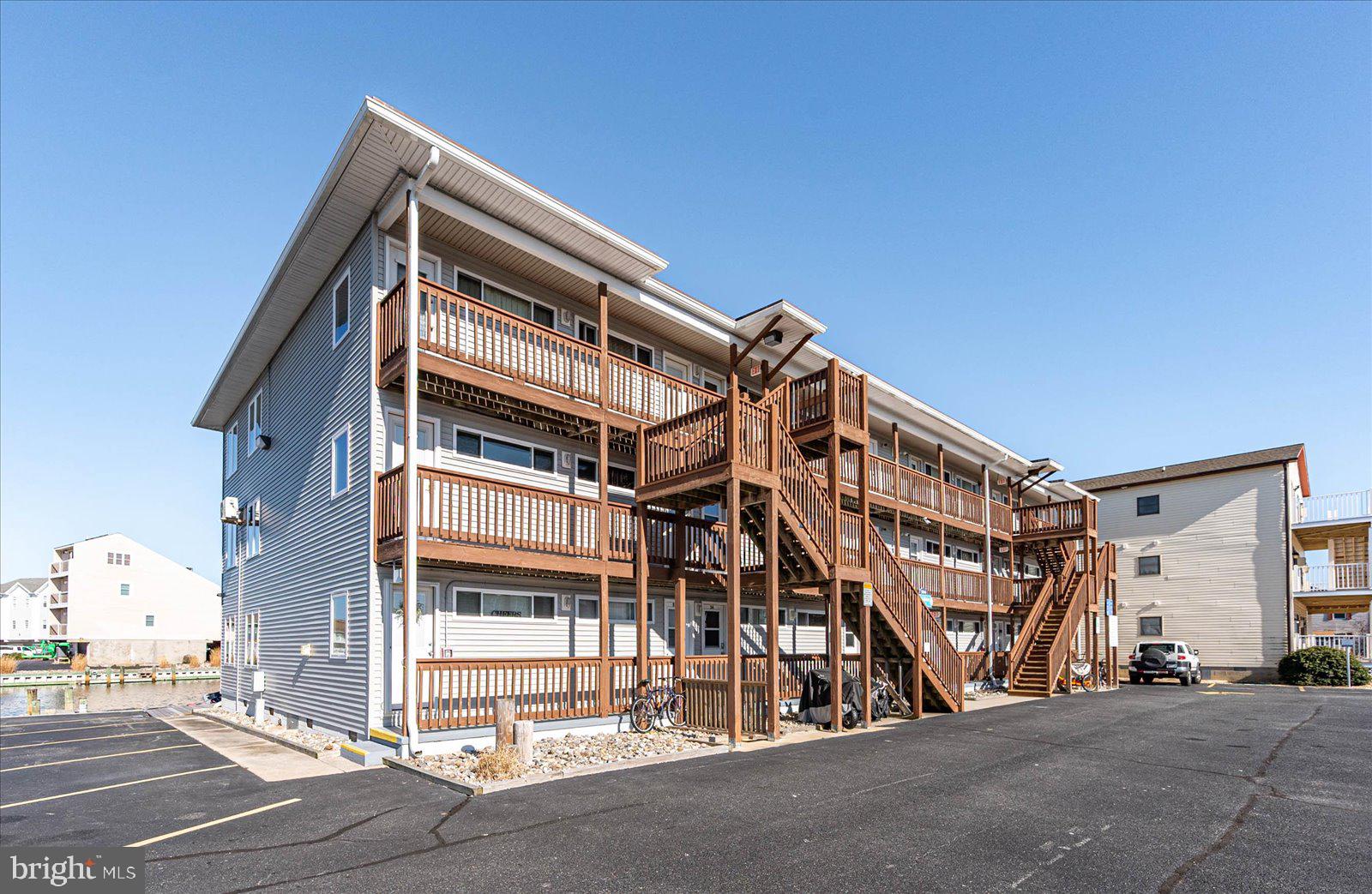 BAYSHORE CM - Residential