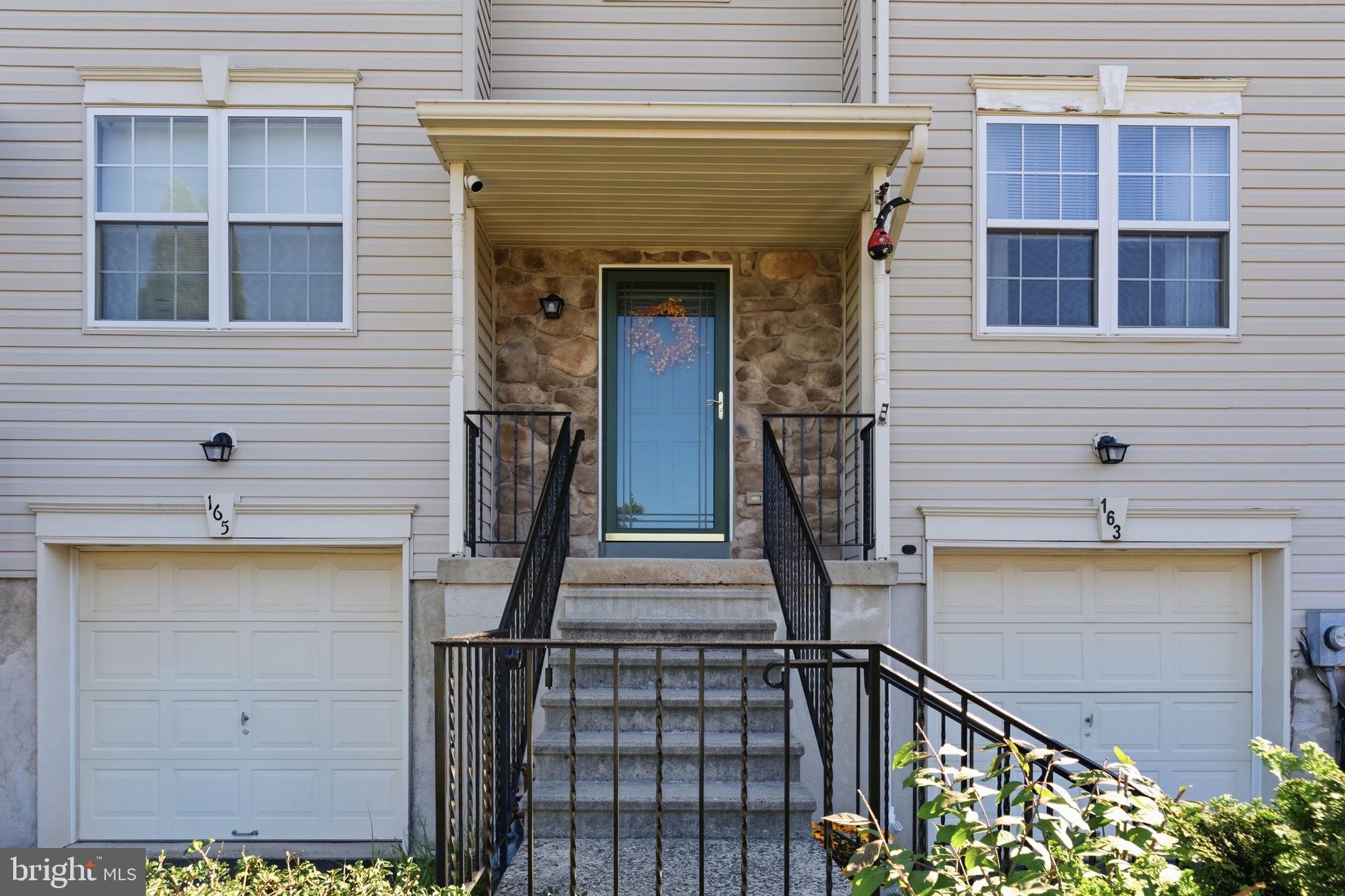 163 STRAWBERRY LANE