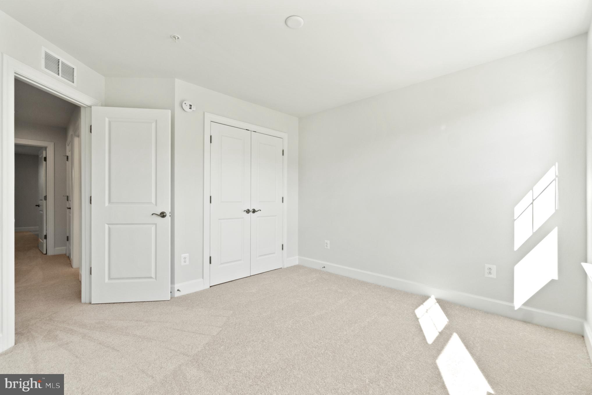 MARLBORO RIDGE - Residential