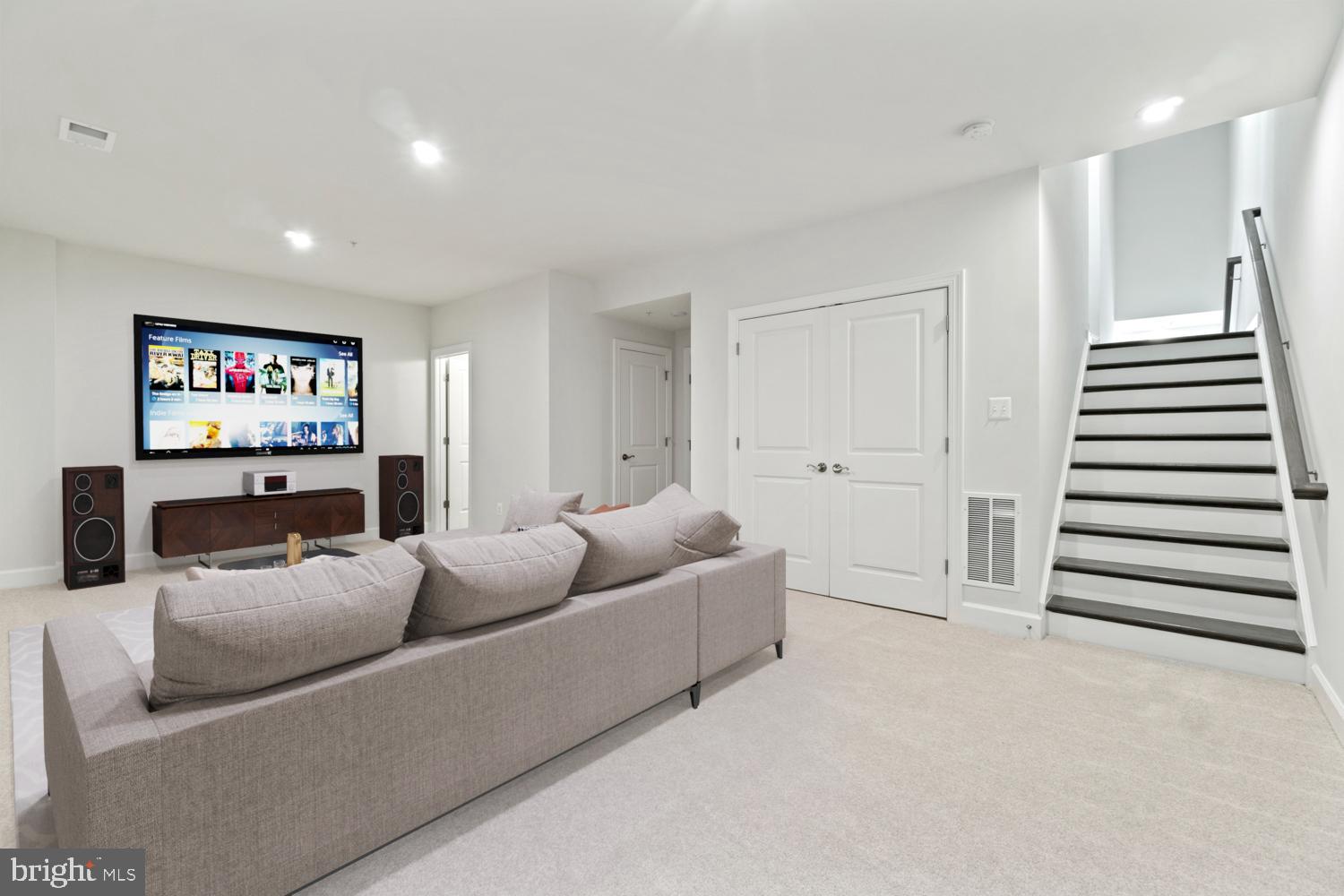 MARLBORO RIDGE - Residential