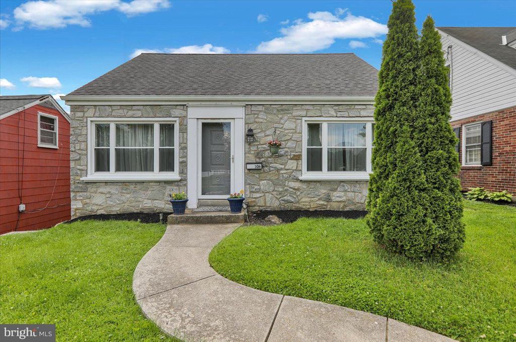 Photo of 206 Hershey Avenue, LANCASTER, PA 17603 (MLS # PALA2070494)