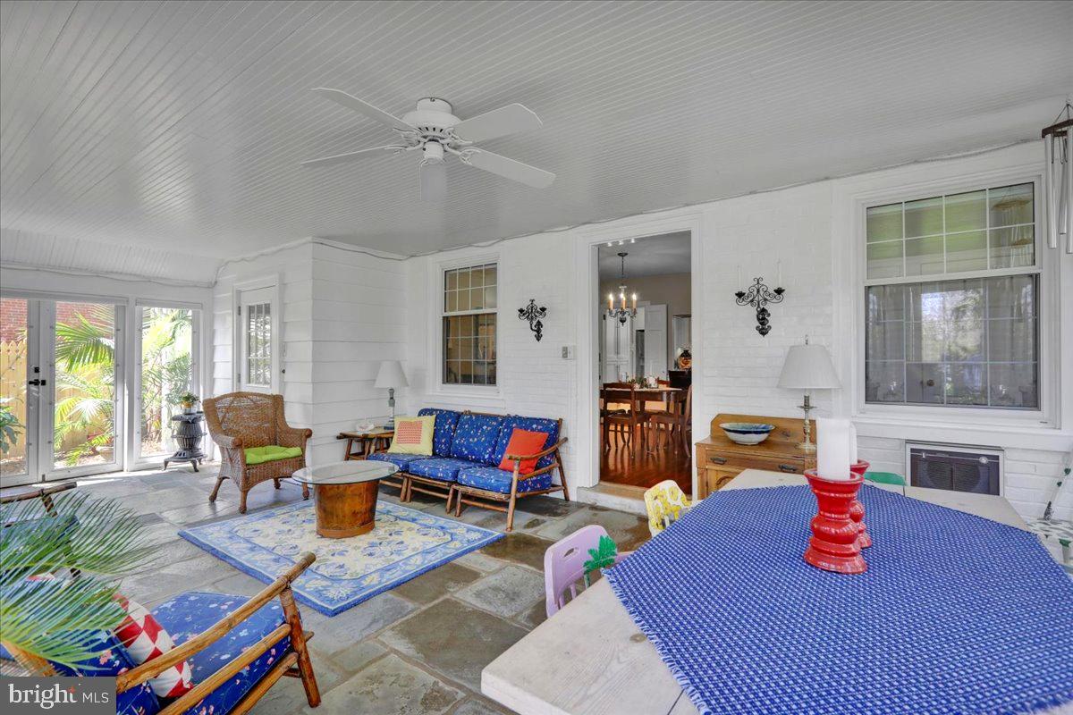 SCHOOL LANE HILLS - Residential