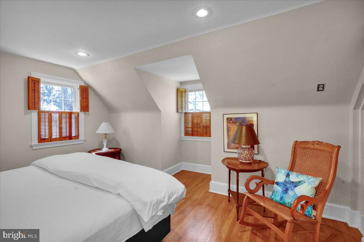 SCHOOL LANE HILLS - Residential