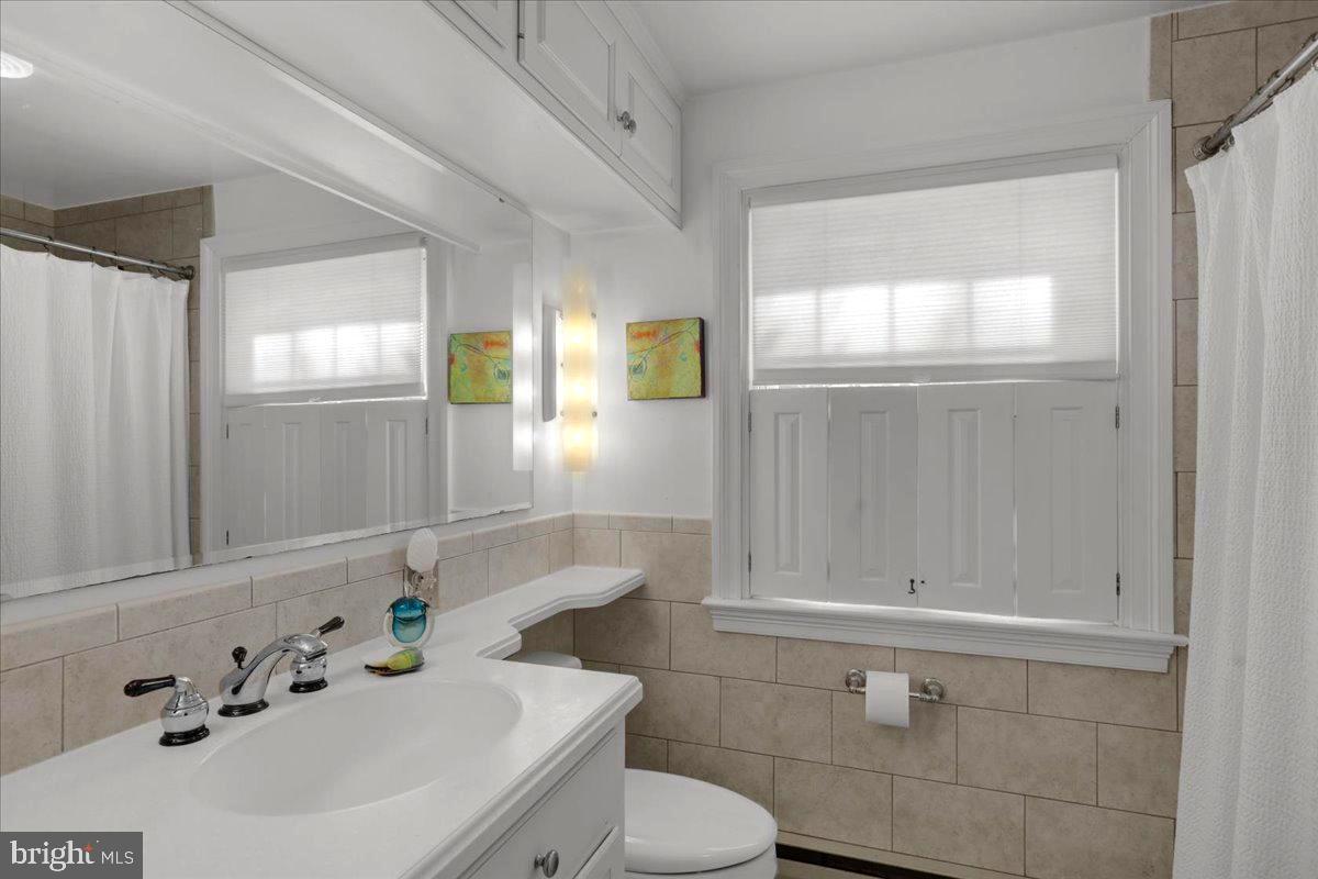 SCHOOL LANE HILLS - Residential