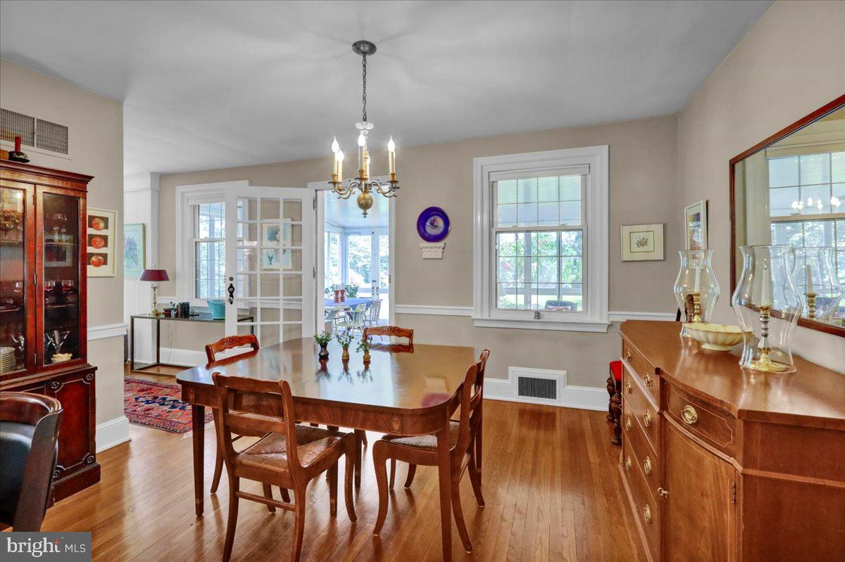 SCHOOL LANE HILLS - Residential