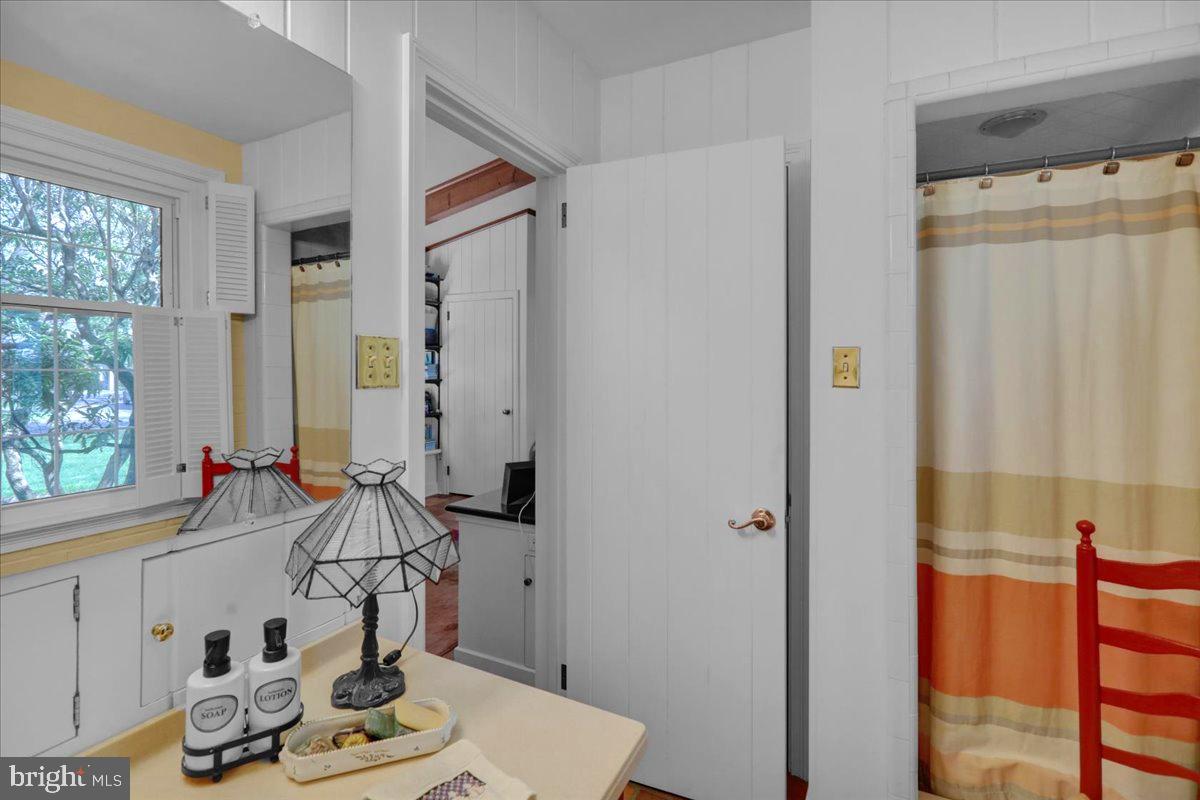 SCHOOL LANE HILLS - Residential