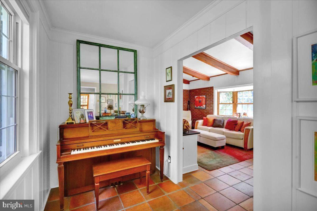 SCHOOL LANE HILLS - Residential