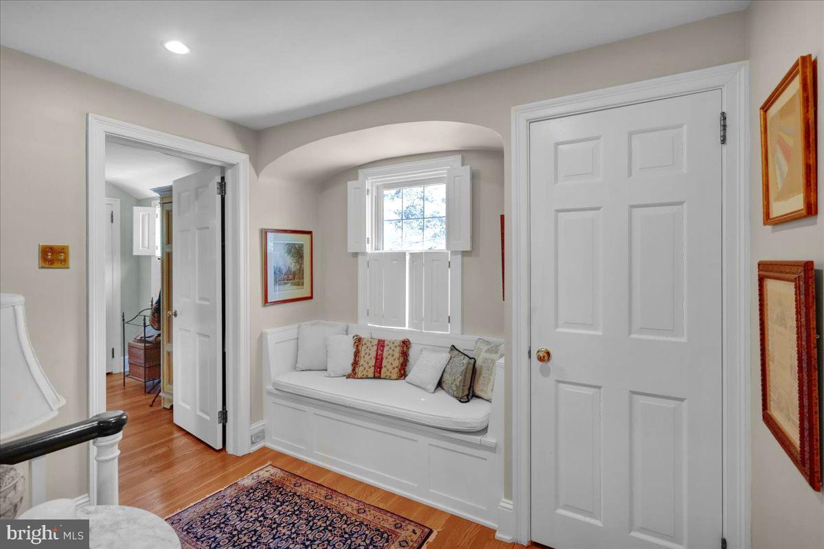 SCHOOL LANE HILLS - Residential