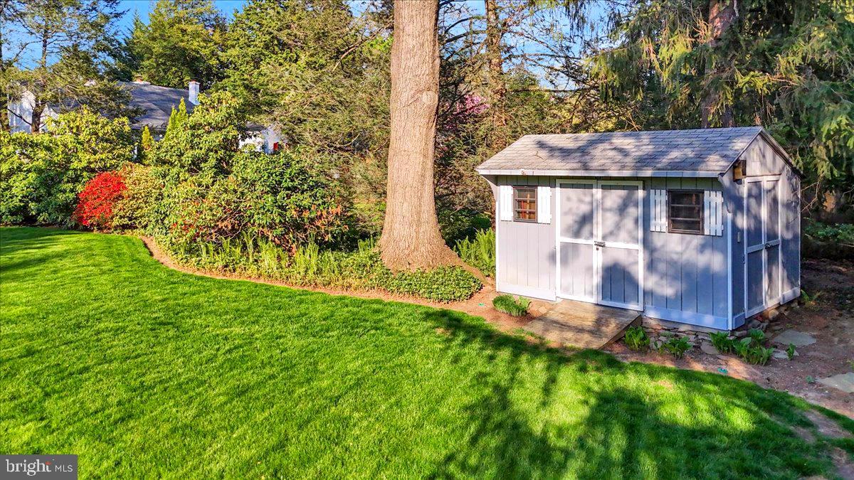 SCHOOL LANE HILLS - Residential