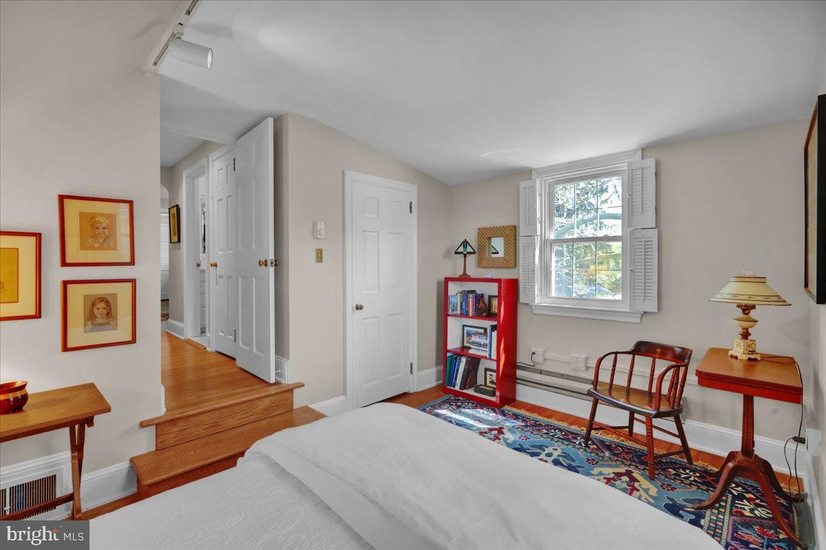 SCHOOL LANE HILLS - Residential