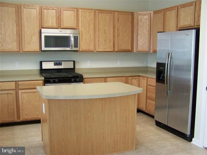 MONTGOMERY POINTE - Residential Lease