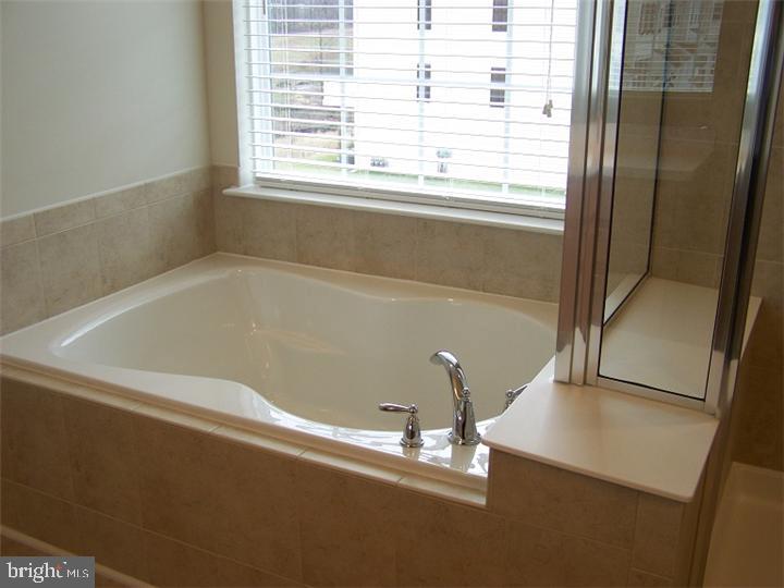 MONTGOMERY POINTE - Residential Lease