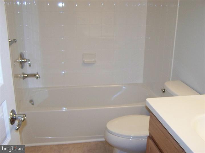 MONTGOMERY POINTE - Residential Lease