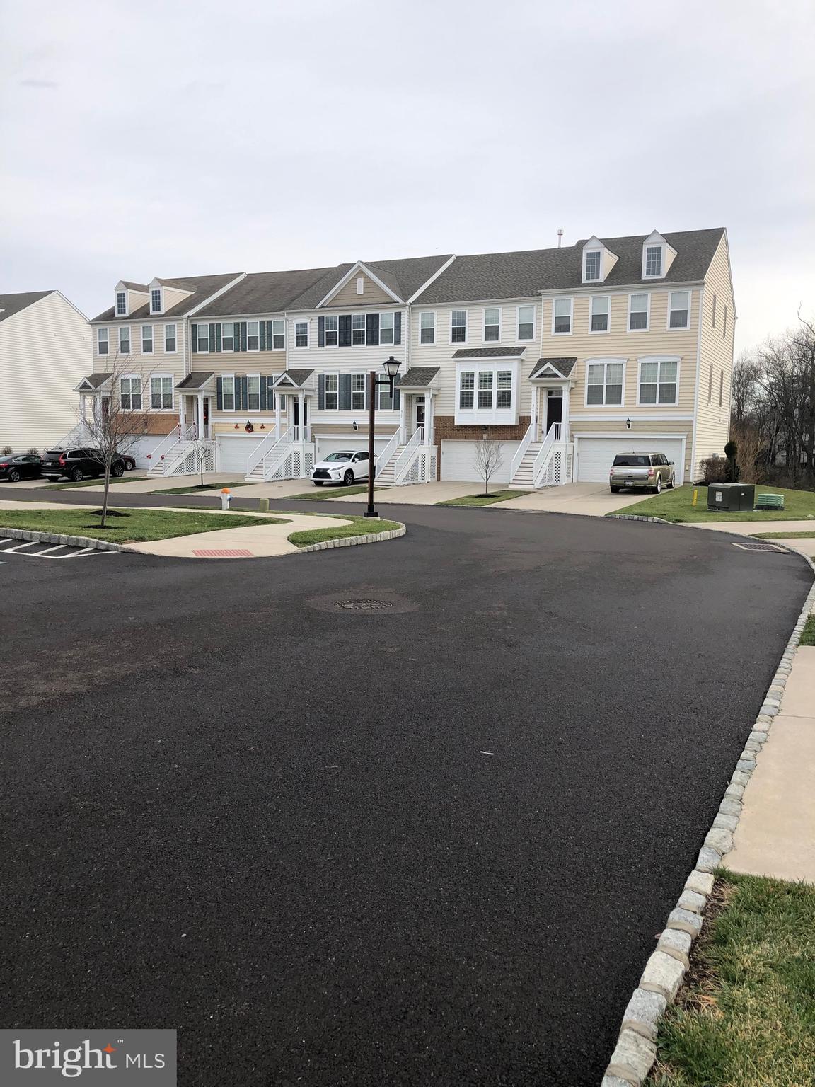 MONTGOMERY POINTE - Residential Lease