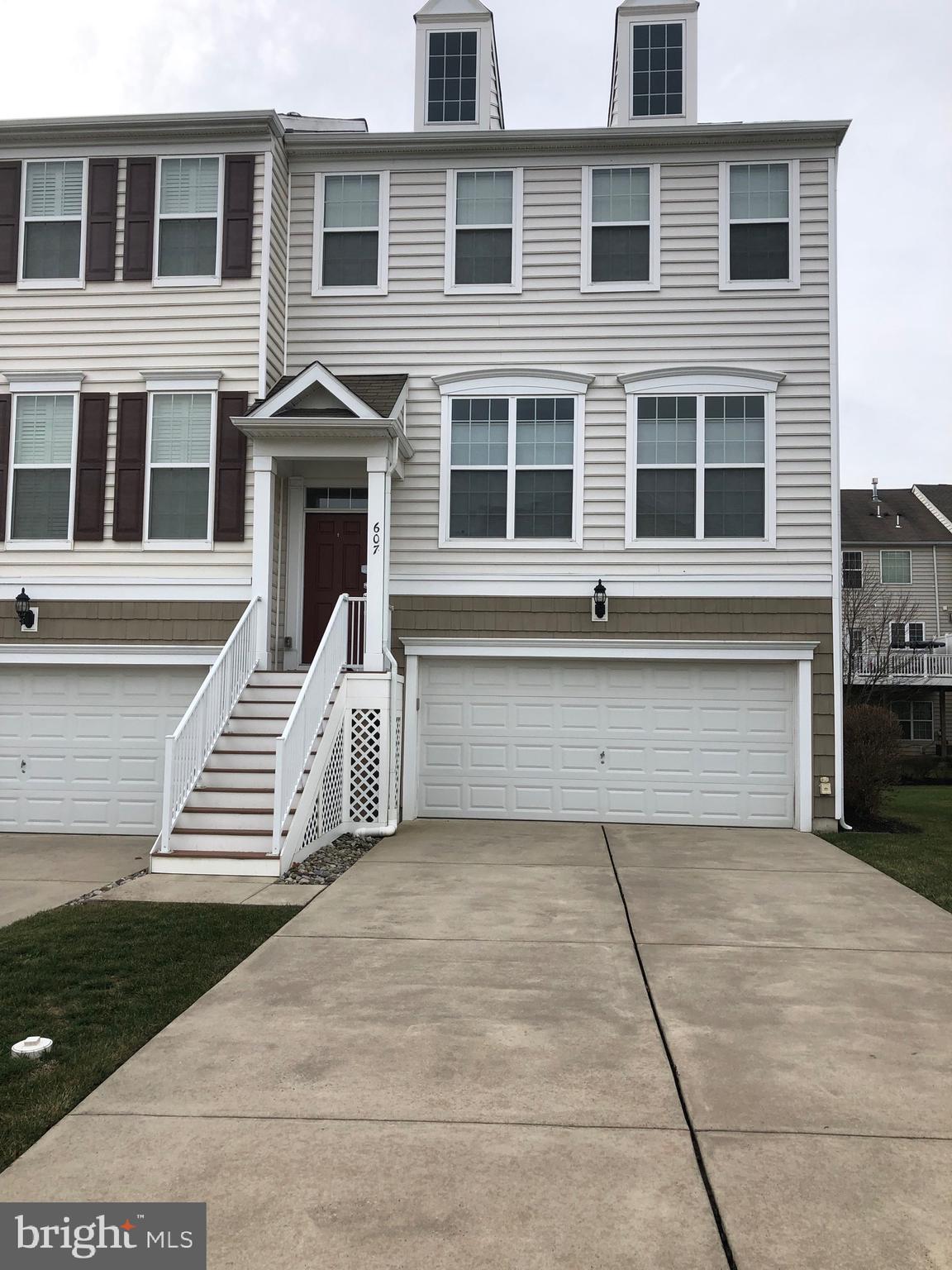 MONTGOMERY POINTE - Residential Lease