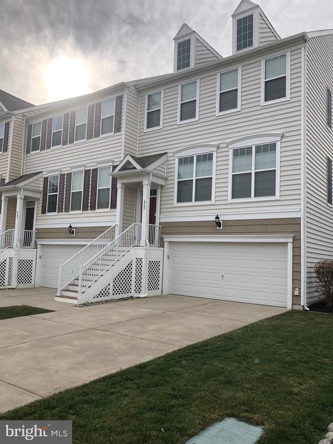 MONTGOMERY POINTE - Residential Lease