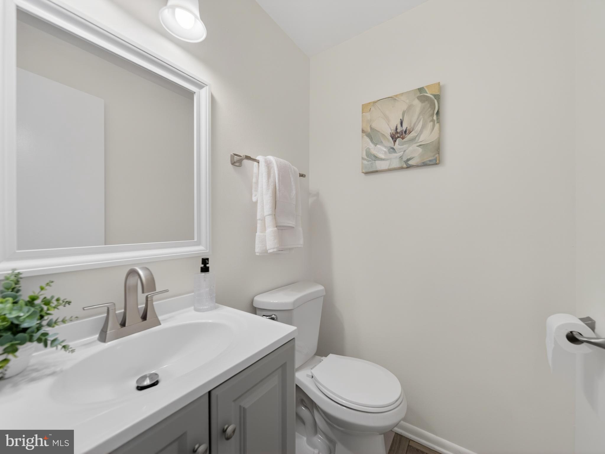 SOUTHGATE WOODS TOWNHOUSES - Residential