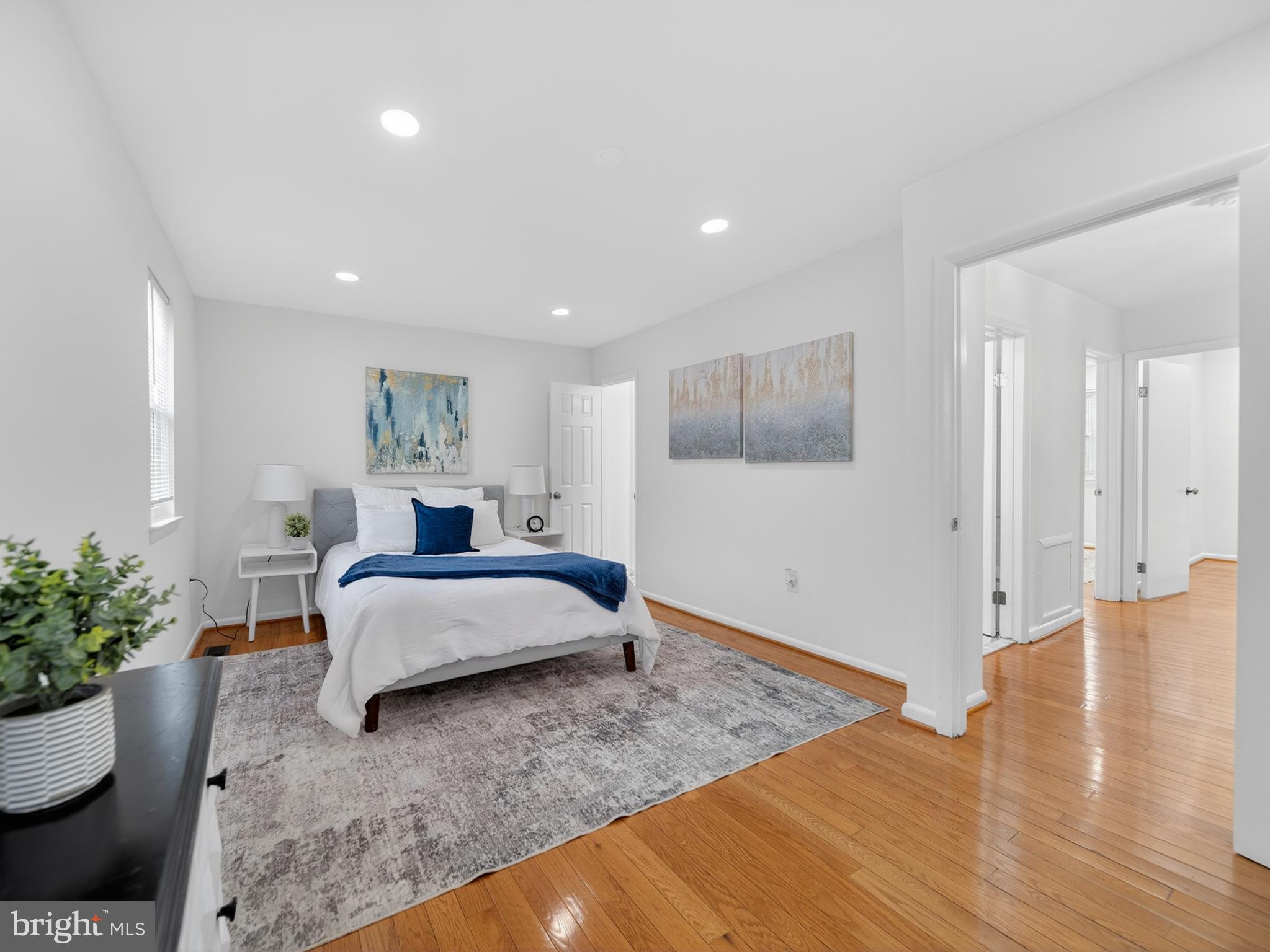 SOUTHGATE WOODS TOWNHOUSES - Residential