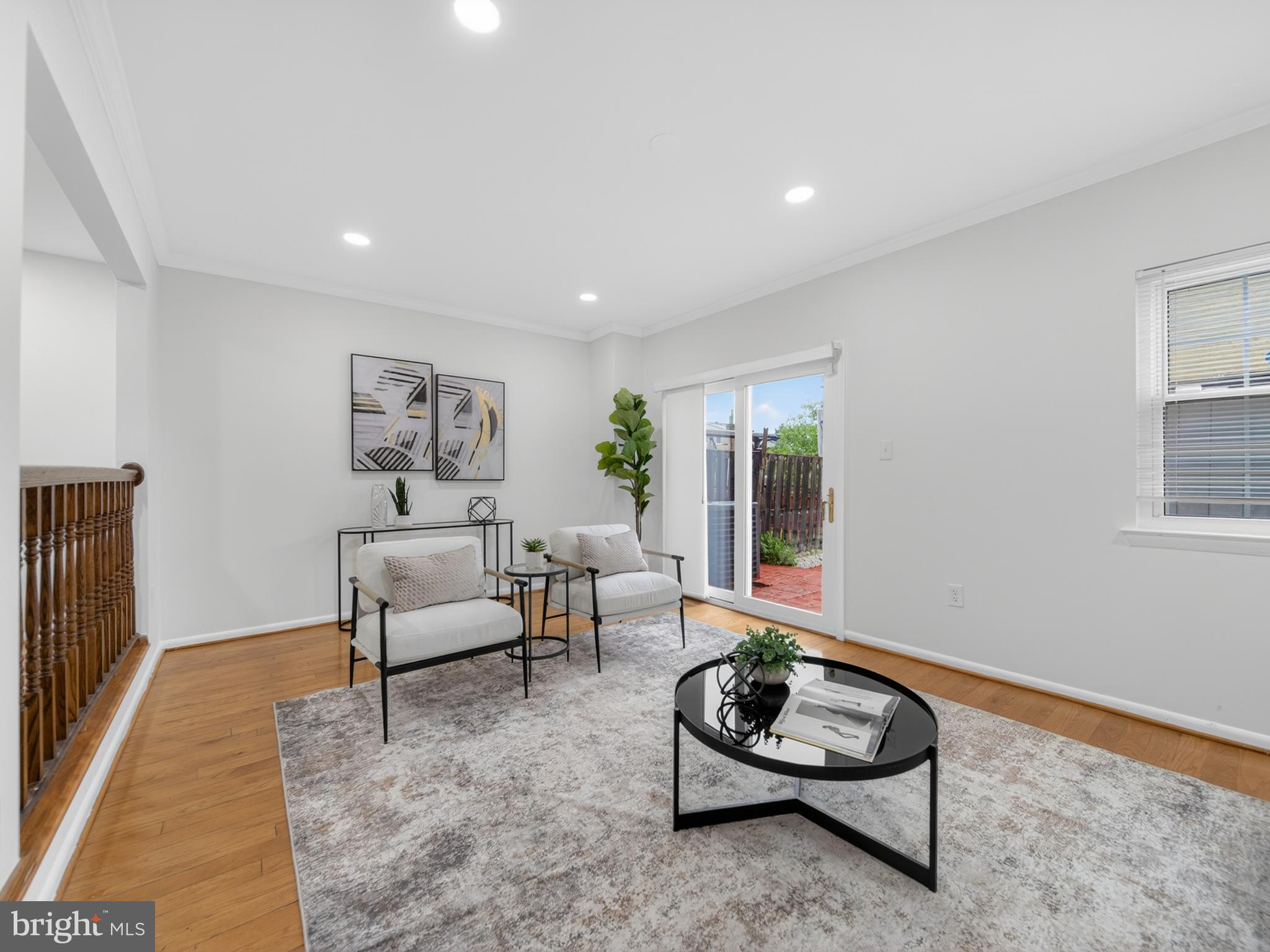SOUTHGATE WOODS TOWNHOUSES - Residential