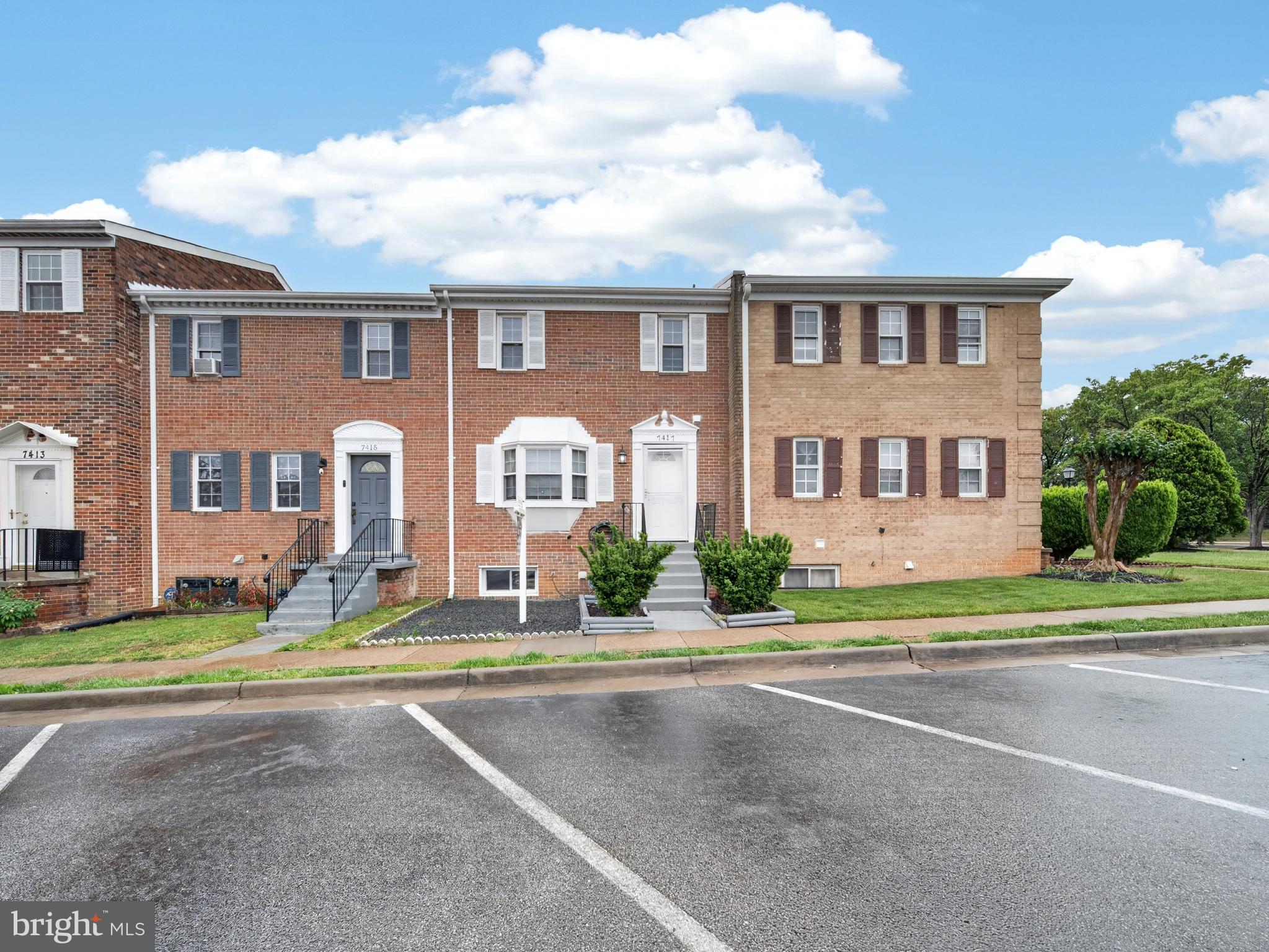 SOUTHGATE WOODS TOWNHOUSES - Residential