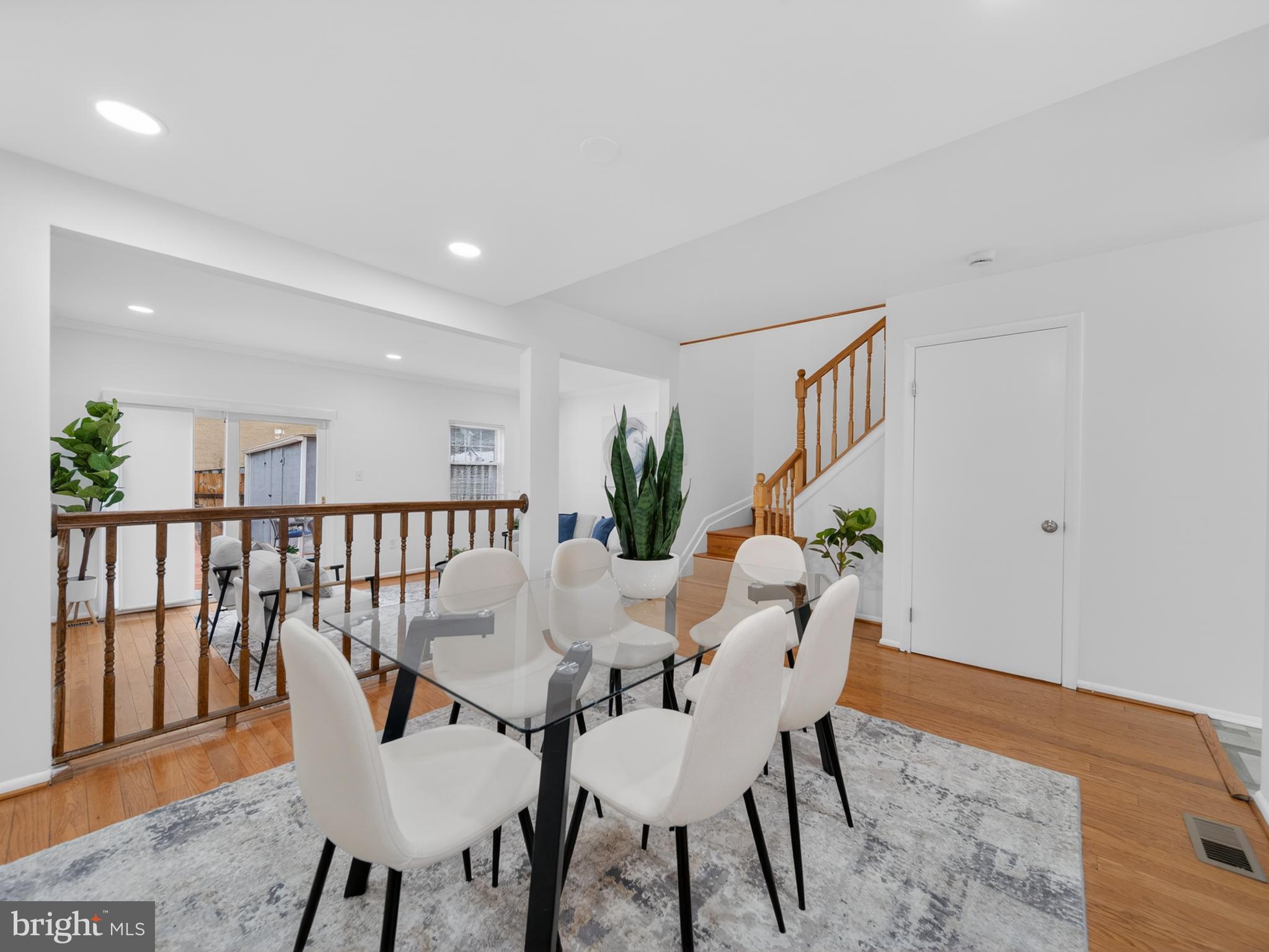 SOUTHGATE WOODS TOWNHOUSES - Residential