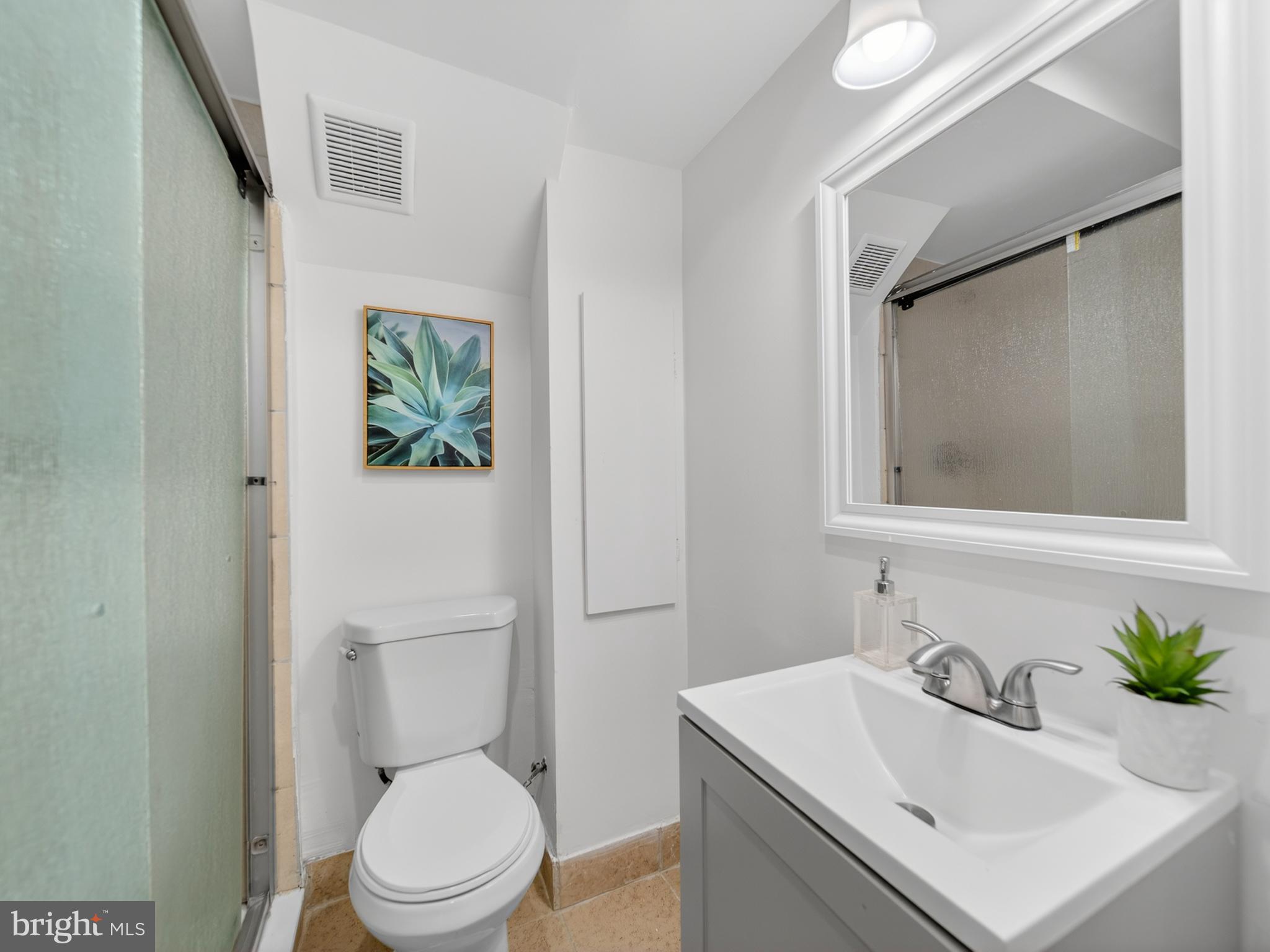 SOUTHGATE WOODS TOWNHOUSES - Residential