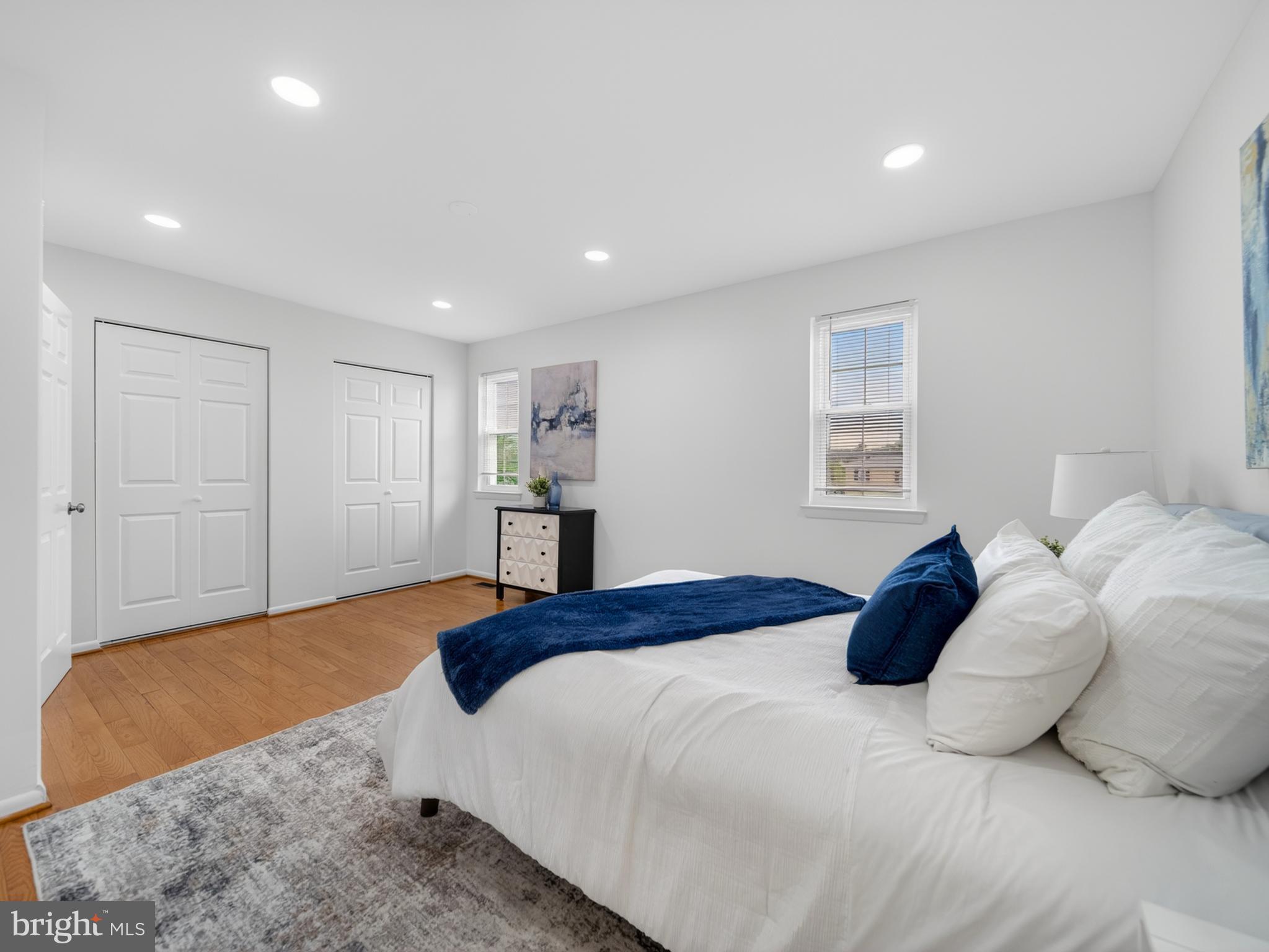 SOUTHGATE WOODS TOWNHOUSES - Residential