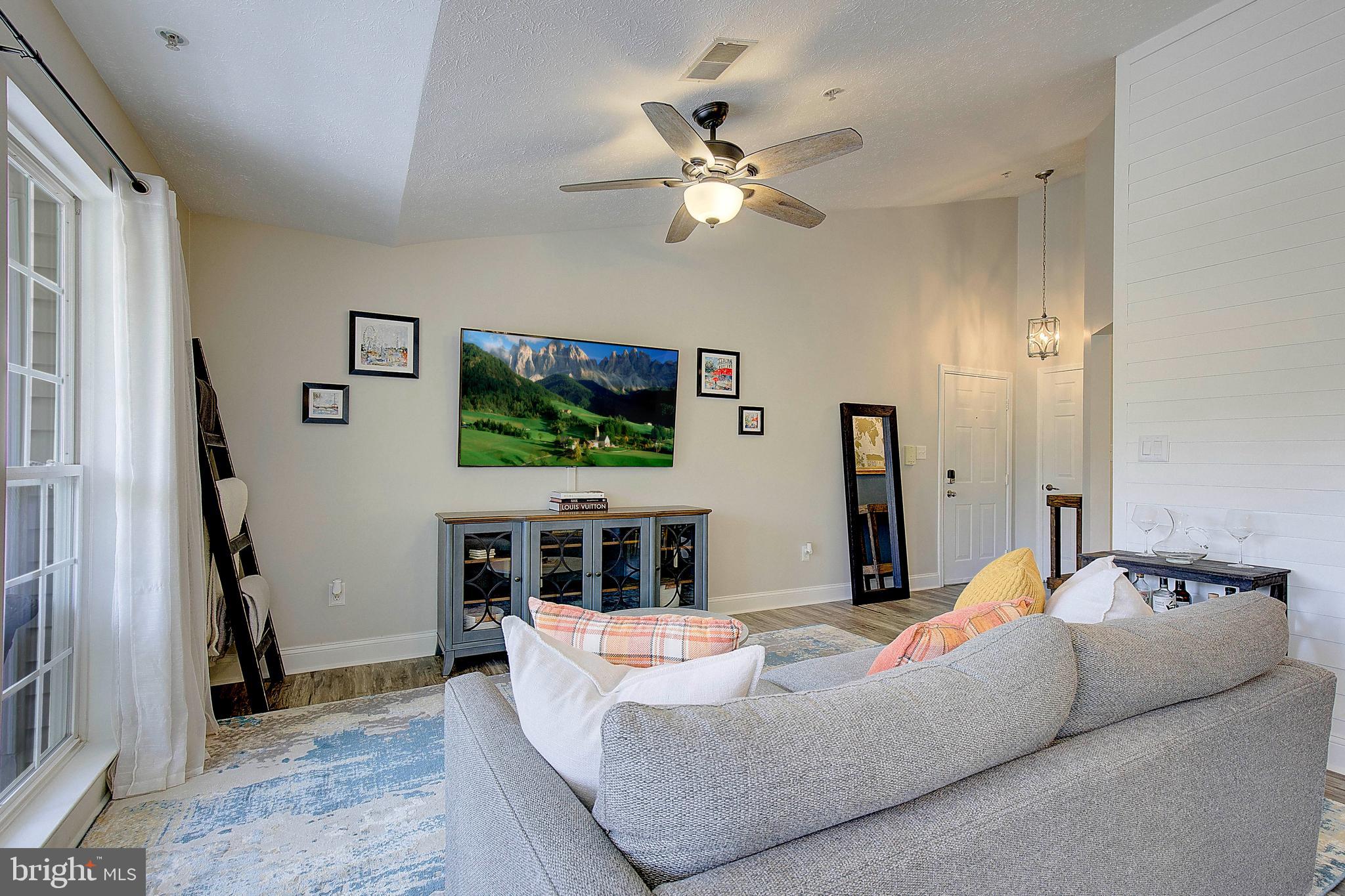 PINEY ORCHARD - Residential