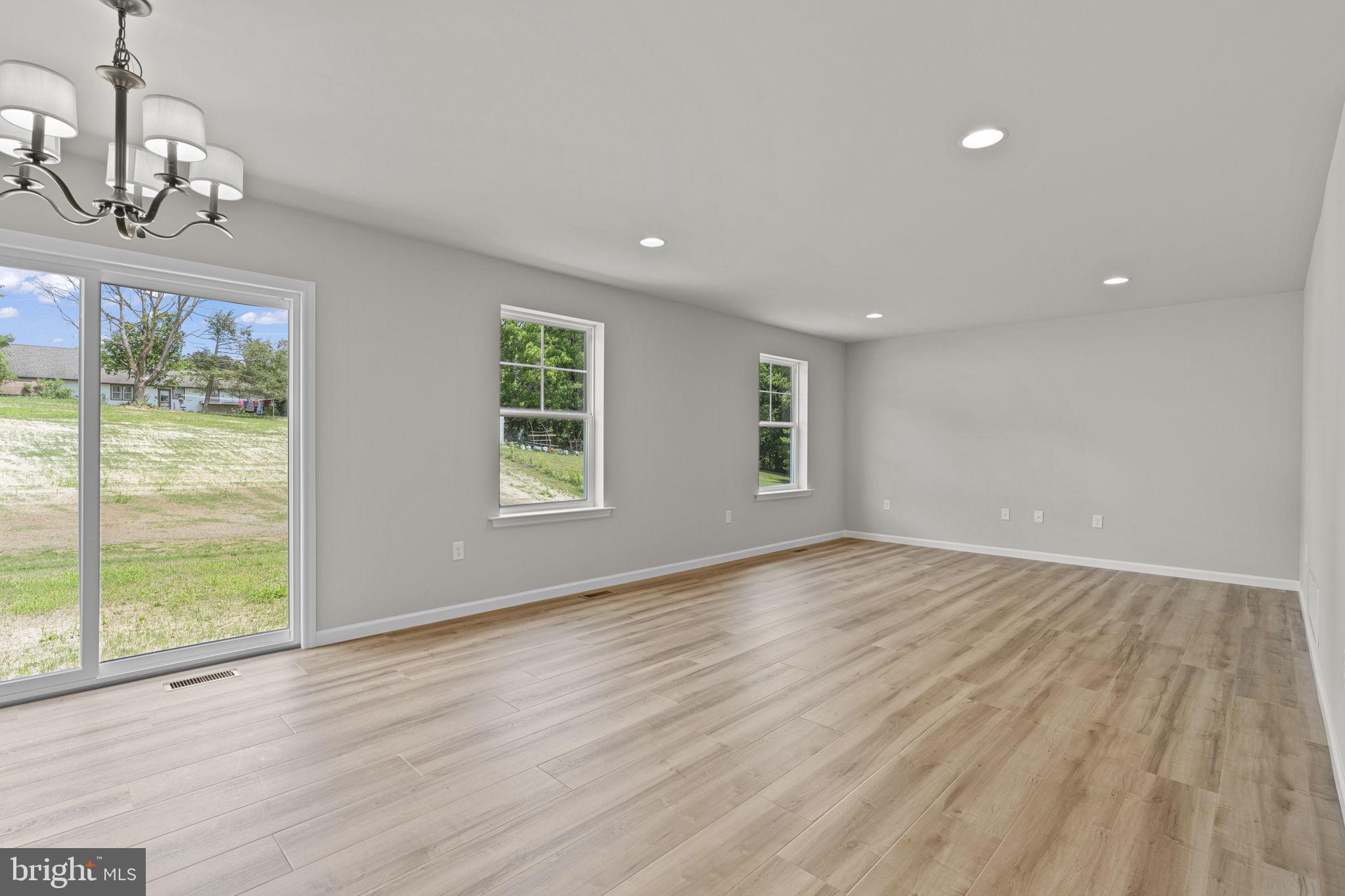 MAIDEN CREEK - Residential