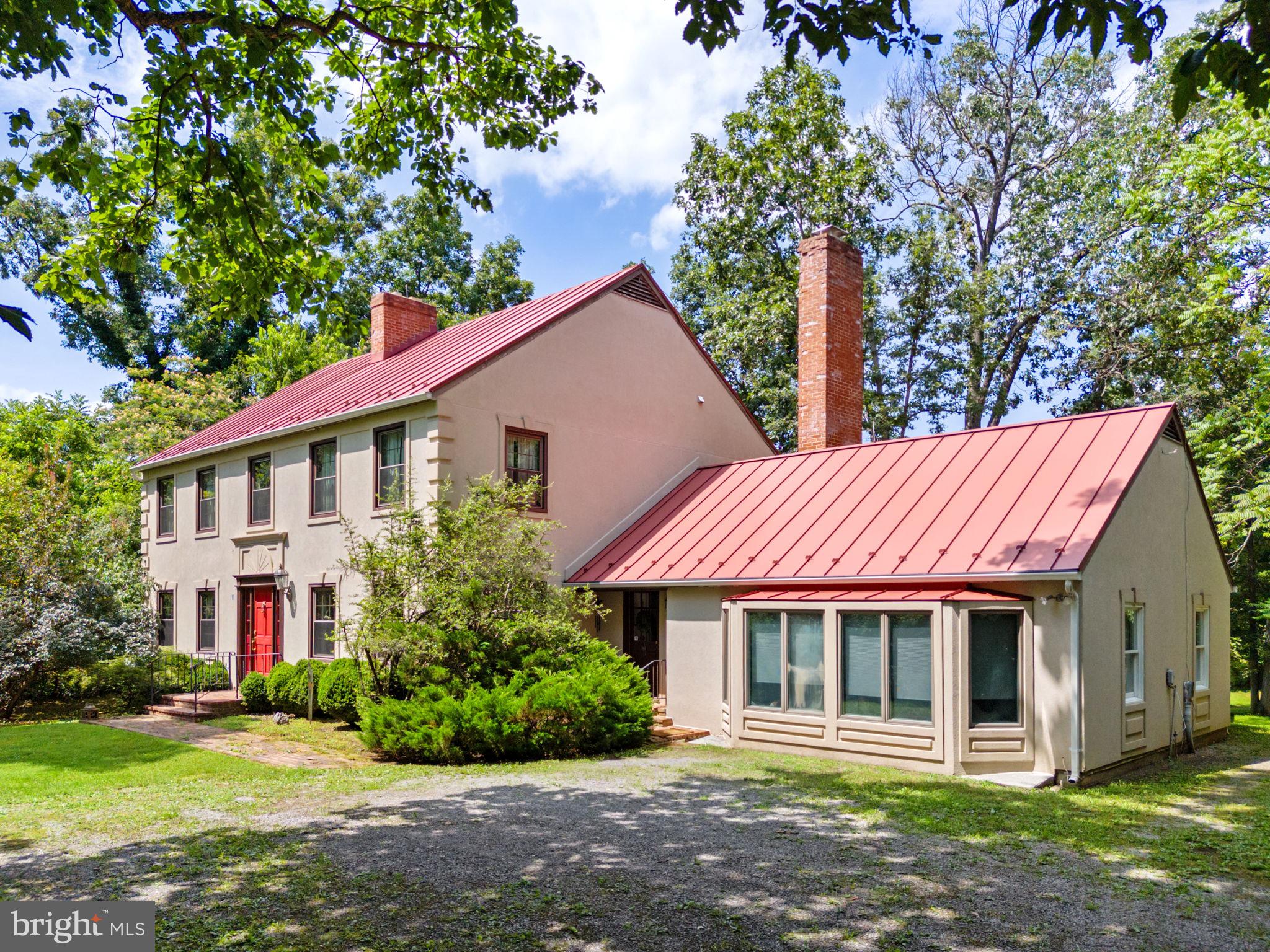 961 SUMMERVILLE ROAD