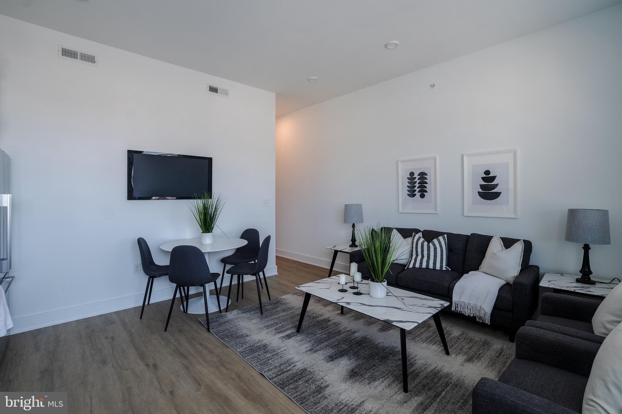 GRADUATE HOSPITAL - Residential Lease