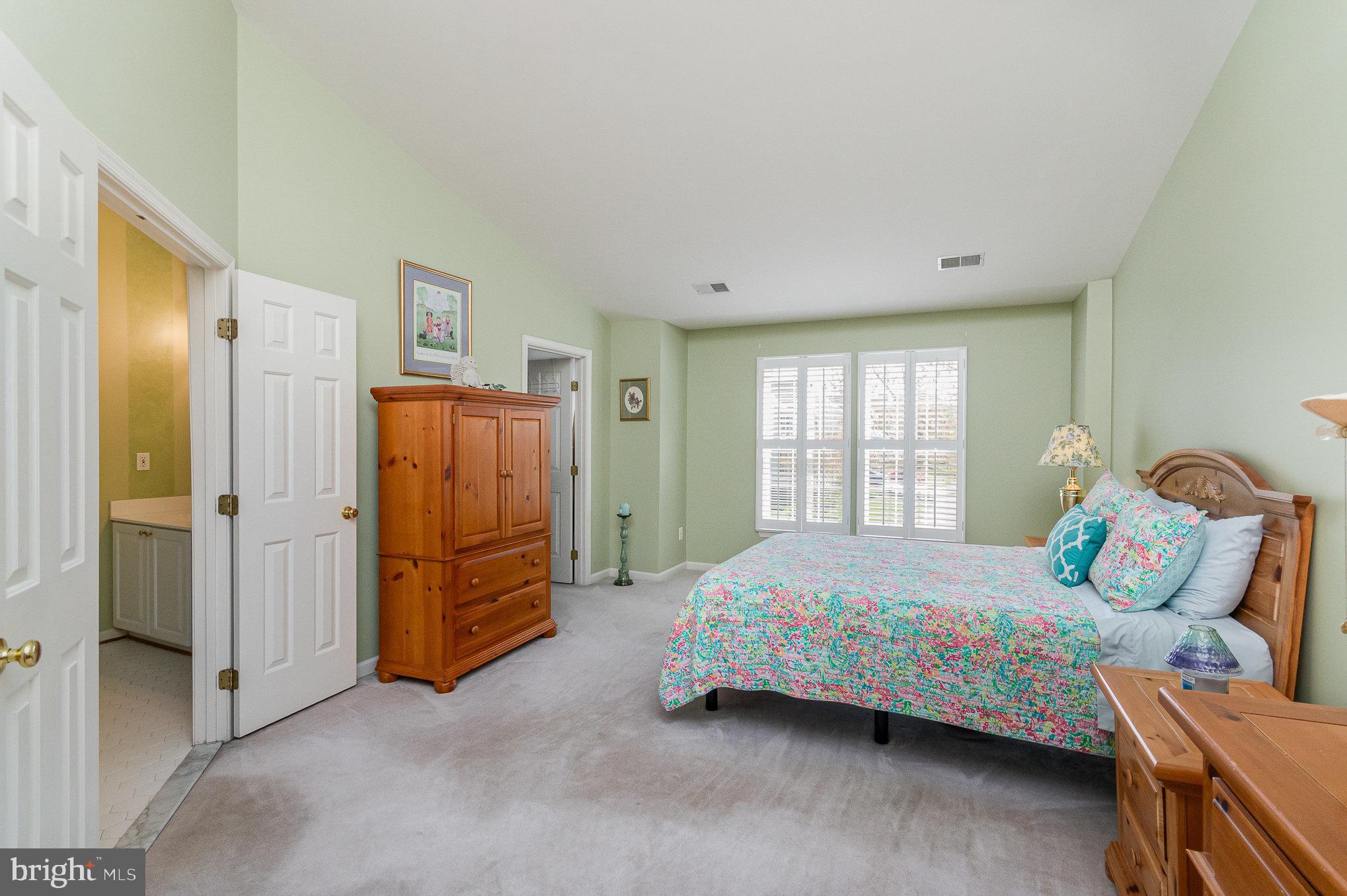 SOUTH RIDING - Residential